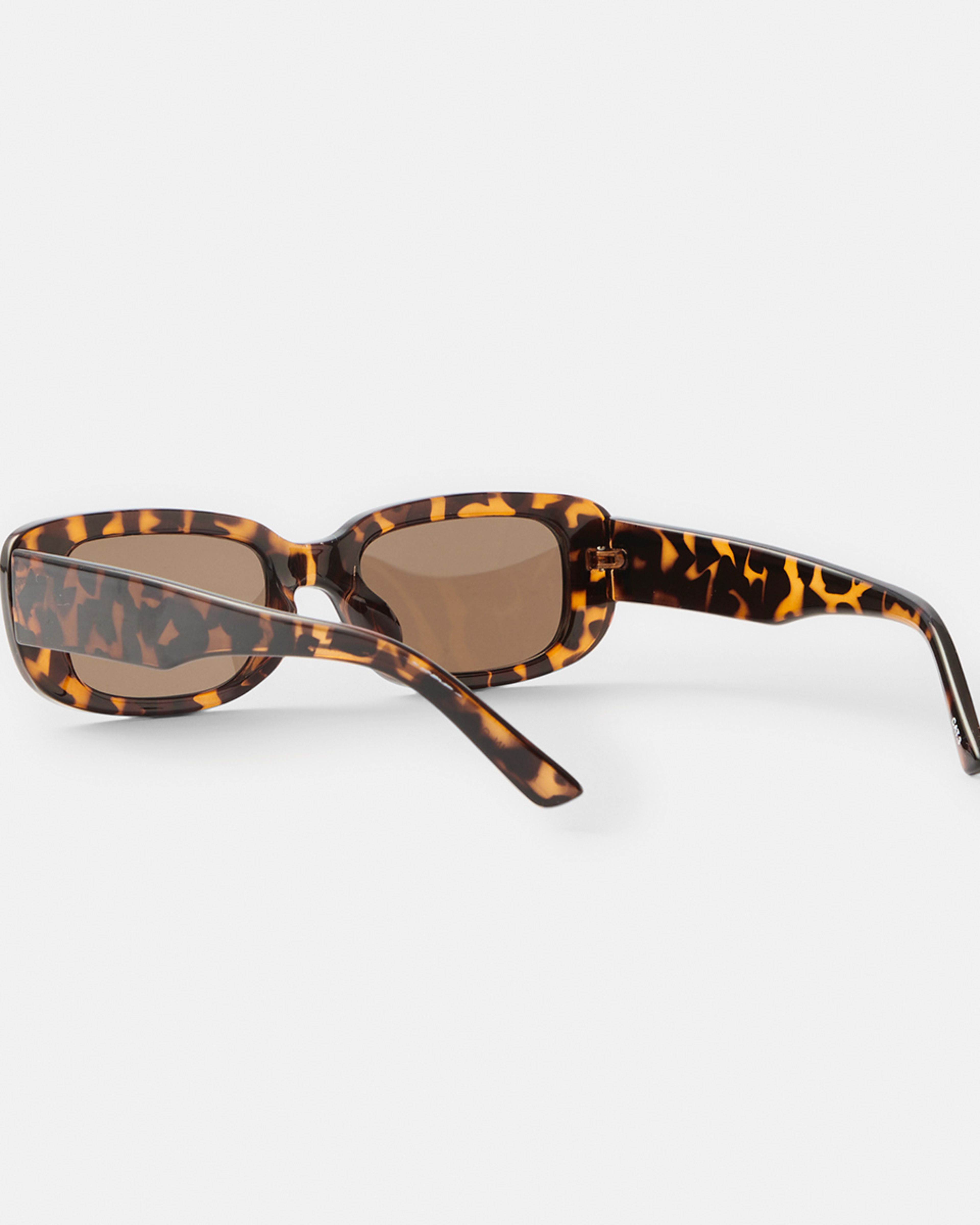 3 Rectangle Classic Sunglasses Tort, 3 of 6