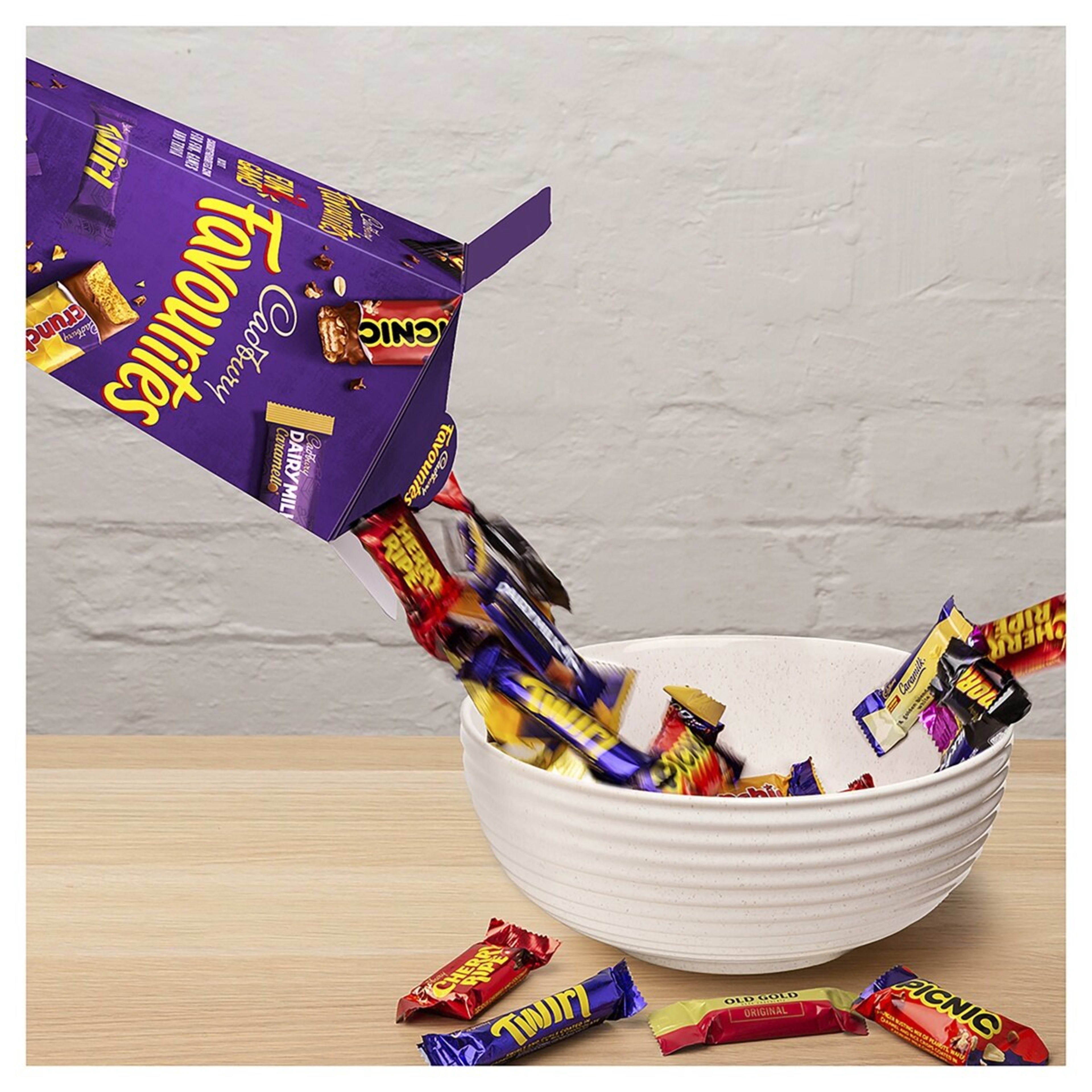 6 Cadbury Favourites 470g, 6 of 7