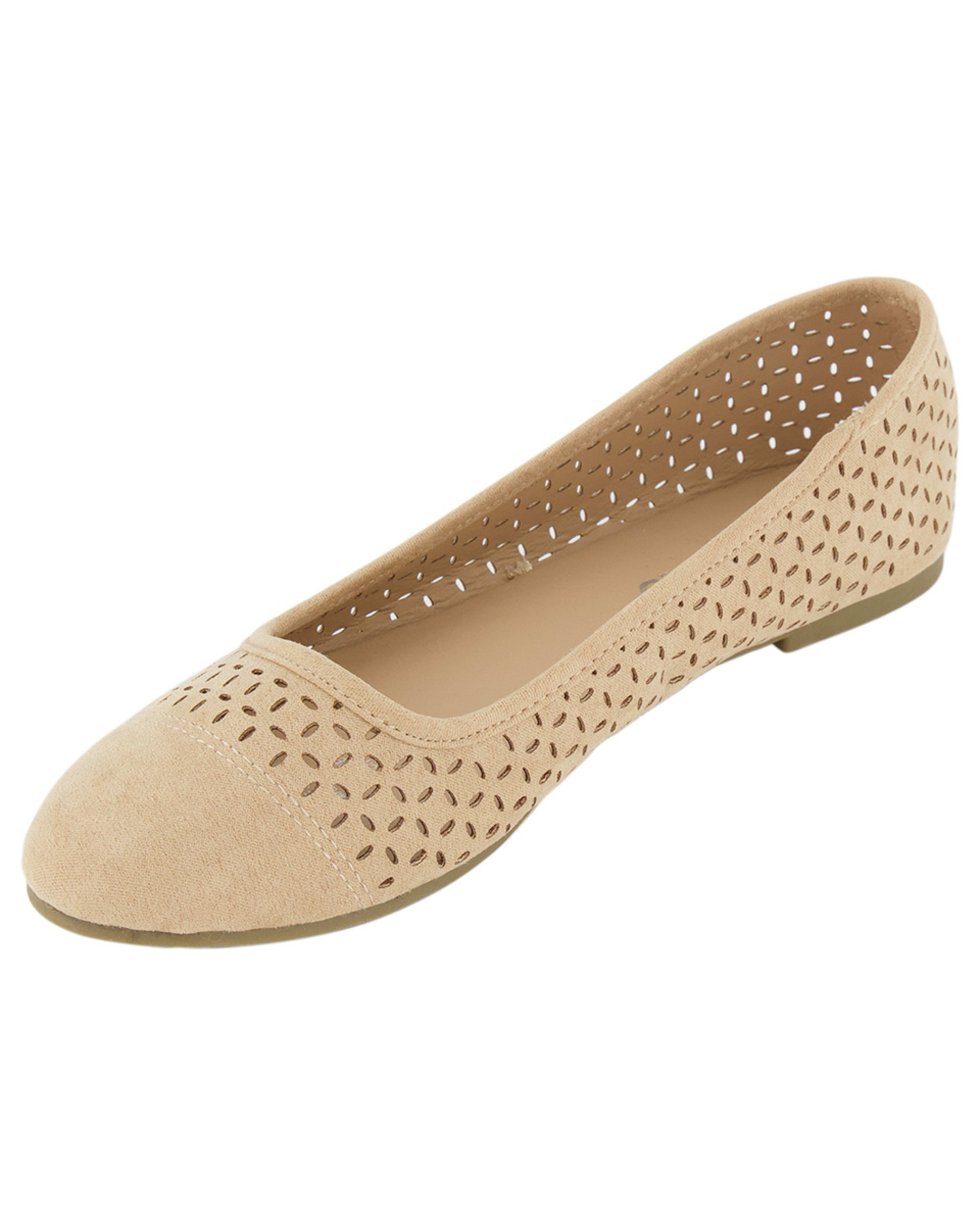 3 Laser Cut Ballet Flats Sandstone, 3 of 5