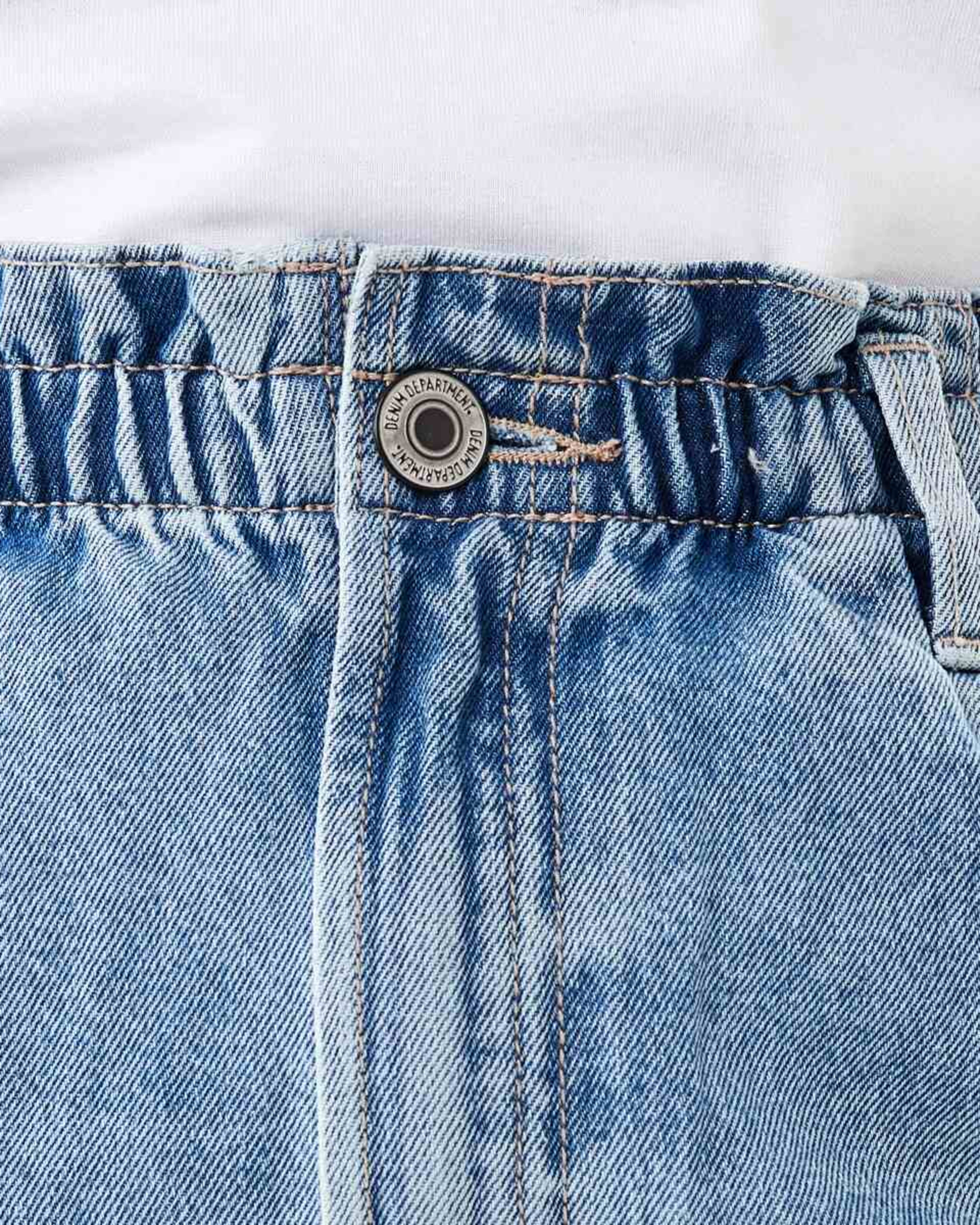 6 Paperbag Jeans Light Wash, 6 of 7