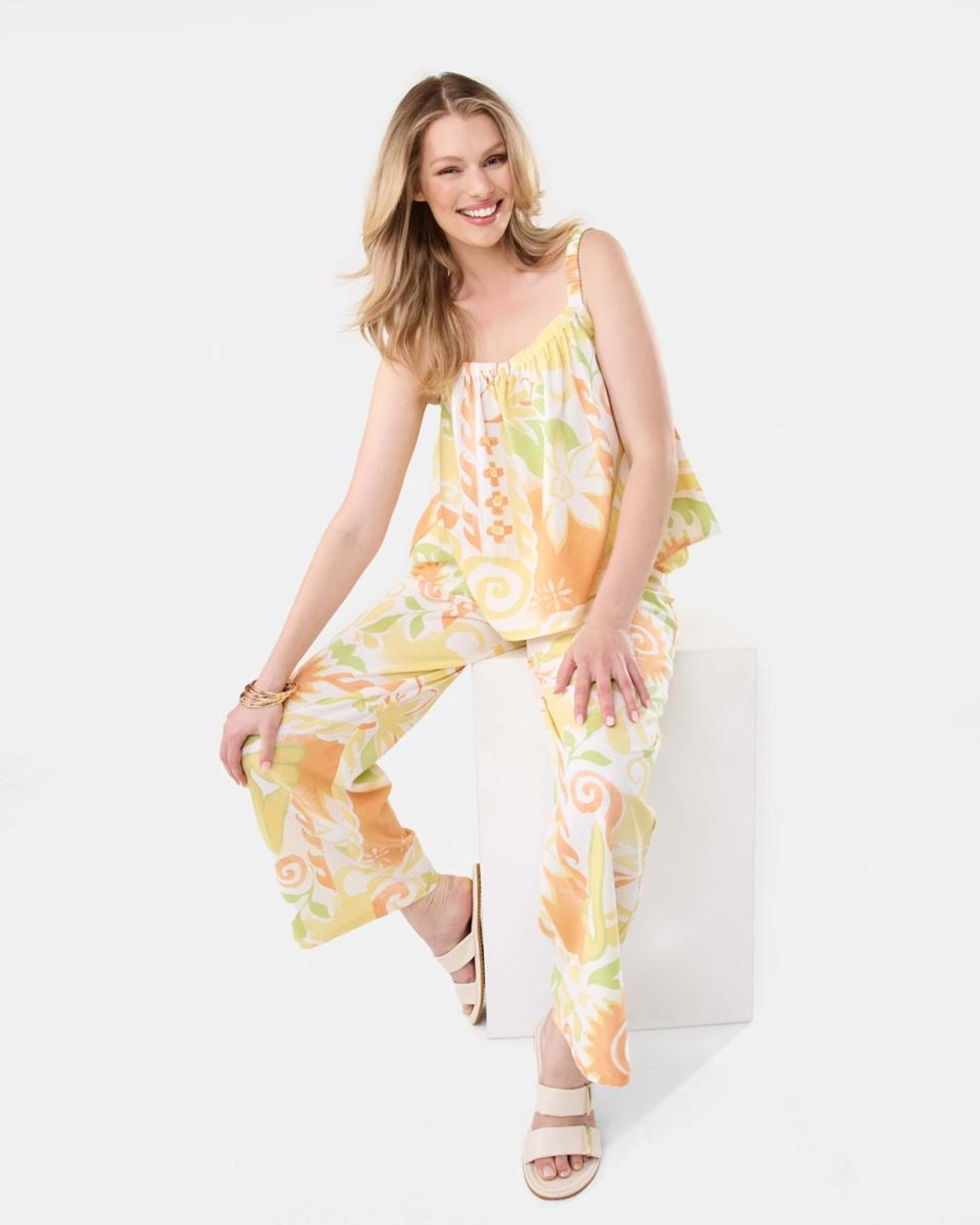 9 Sleeveless Square Neck Linen Blend Top Smmer Tile, 9 of 9