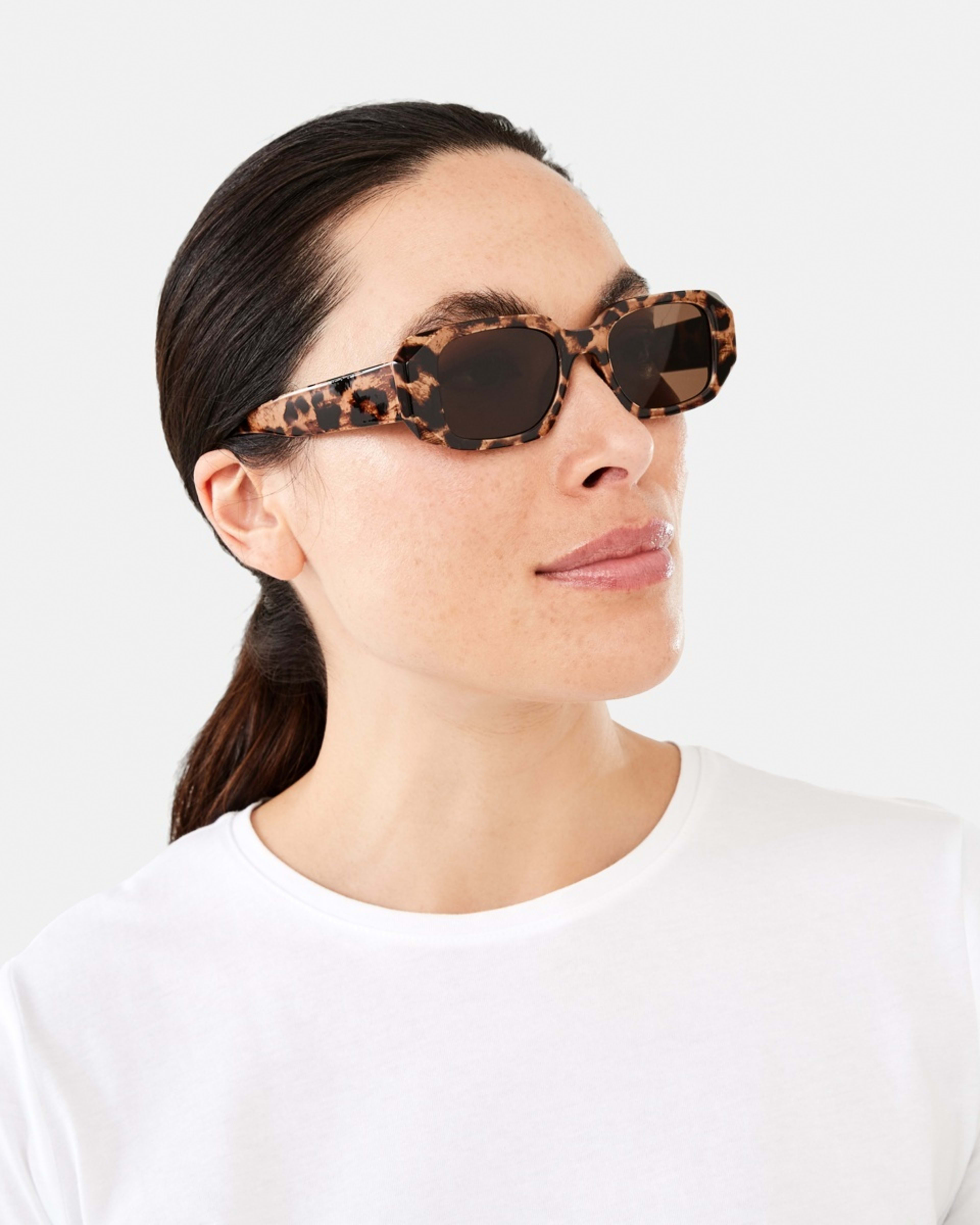 5 Rectangle Classic Sunglasses Leopard, 5 of 6