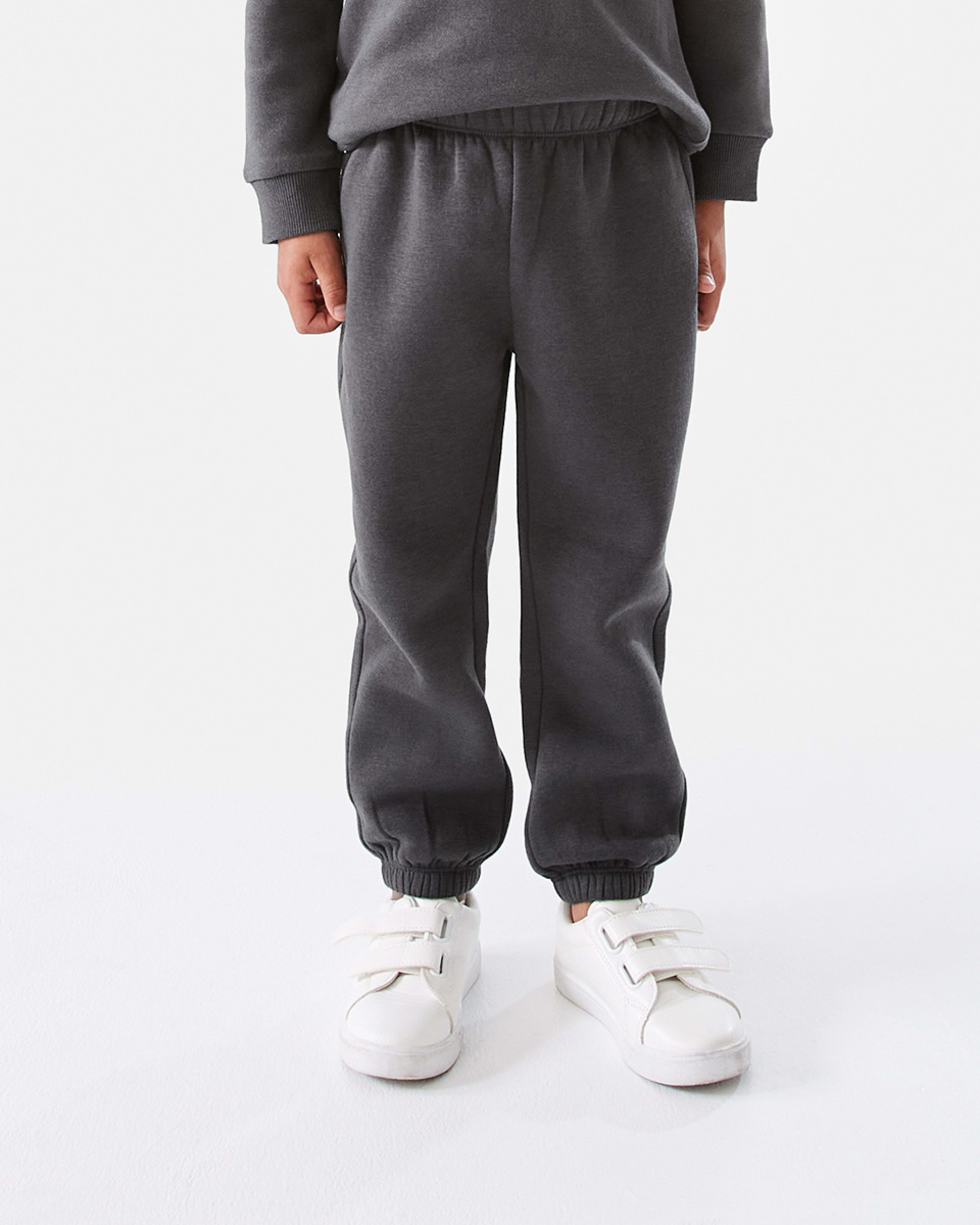 1 Basic Trackpants Drksh Grey