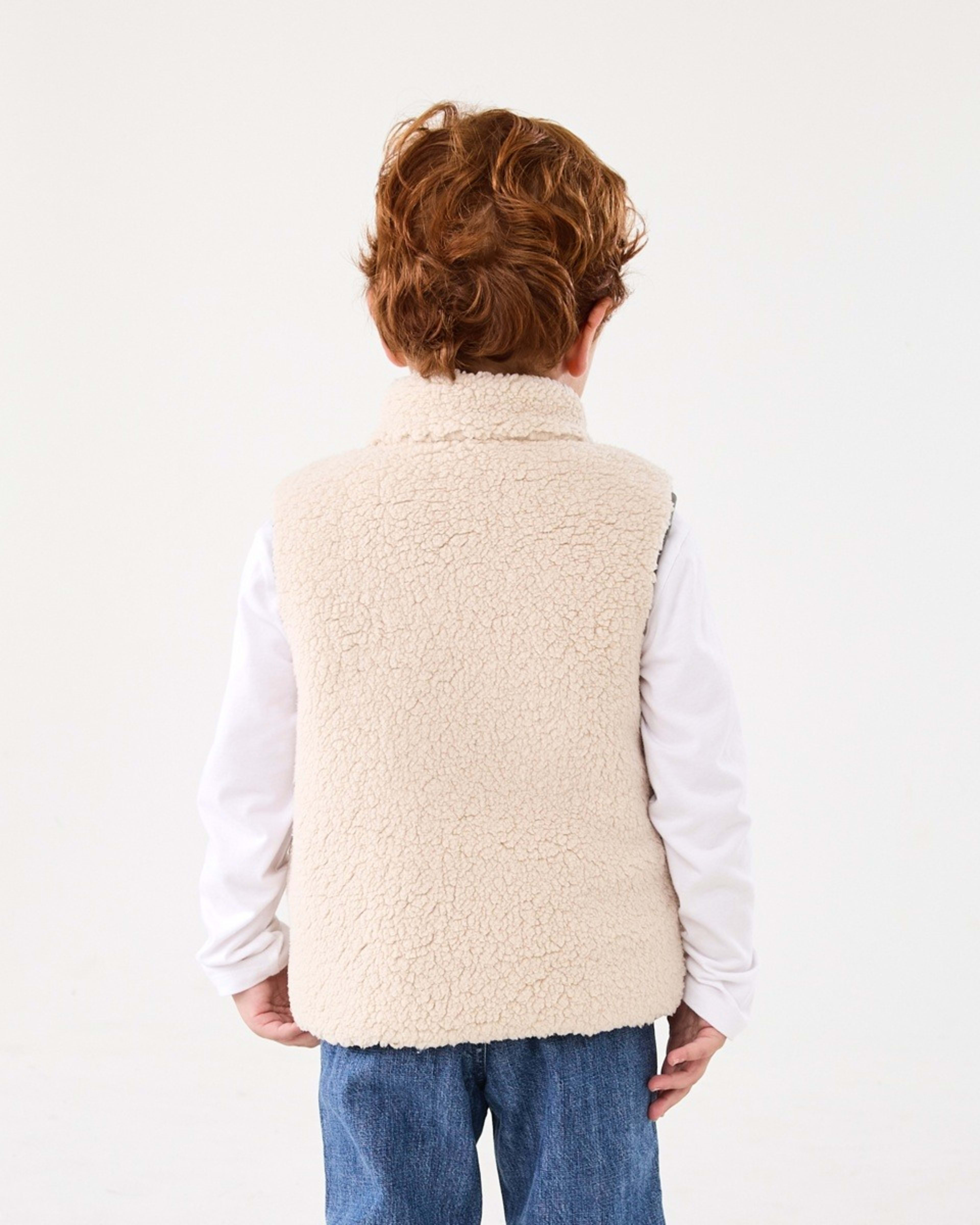 2 Sherpa Vest Ecru, 2 of 9
