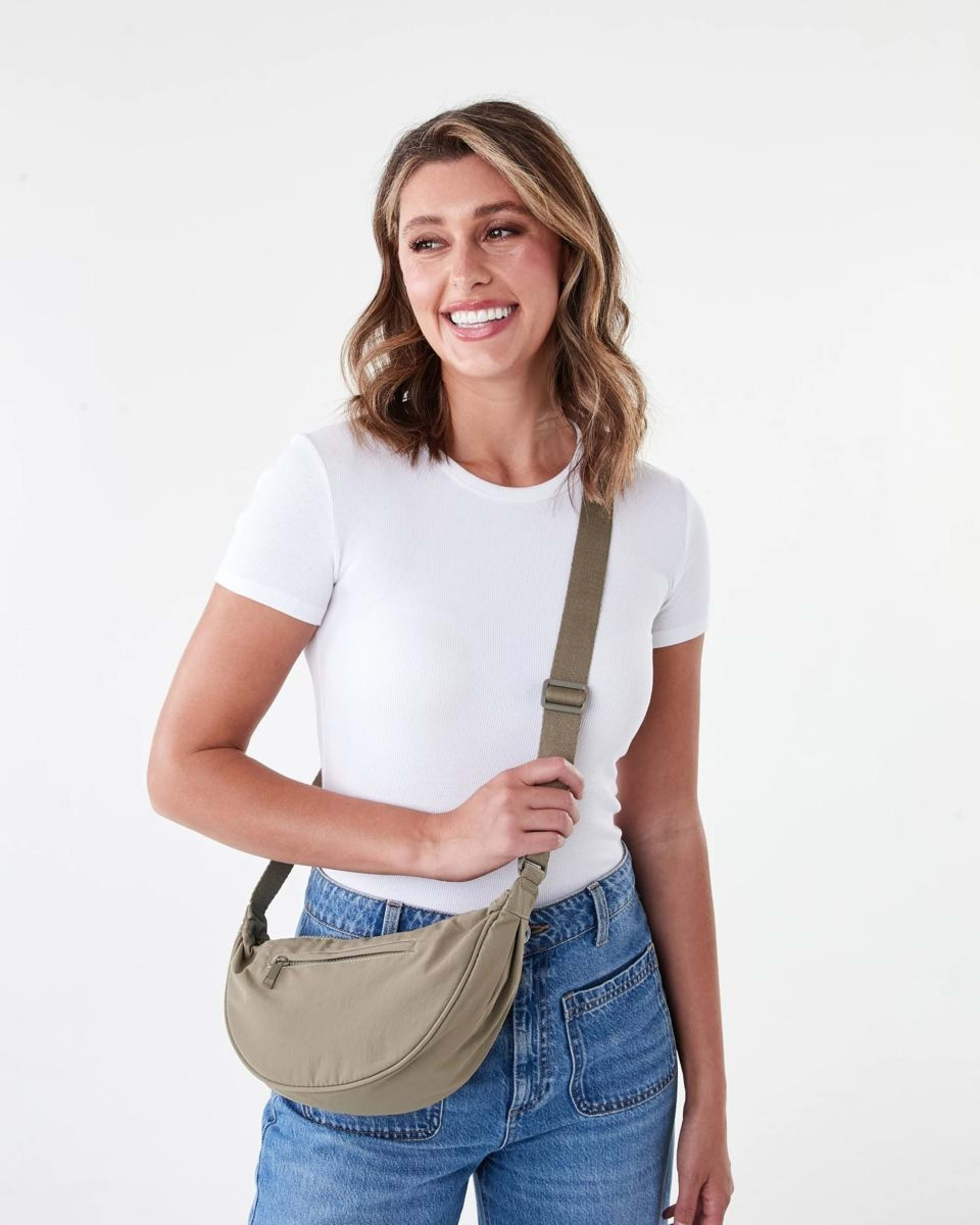 5 Urban Crescent Sling Bag Saf Khaki, 5 of 6
