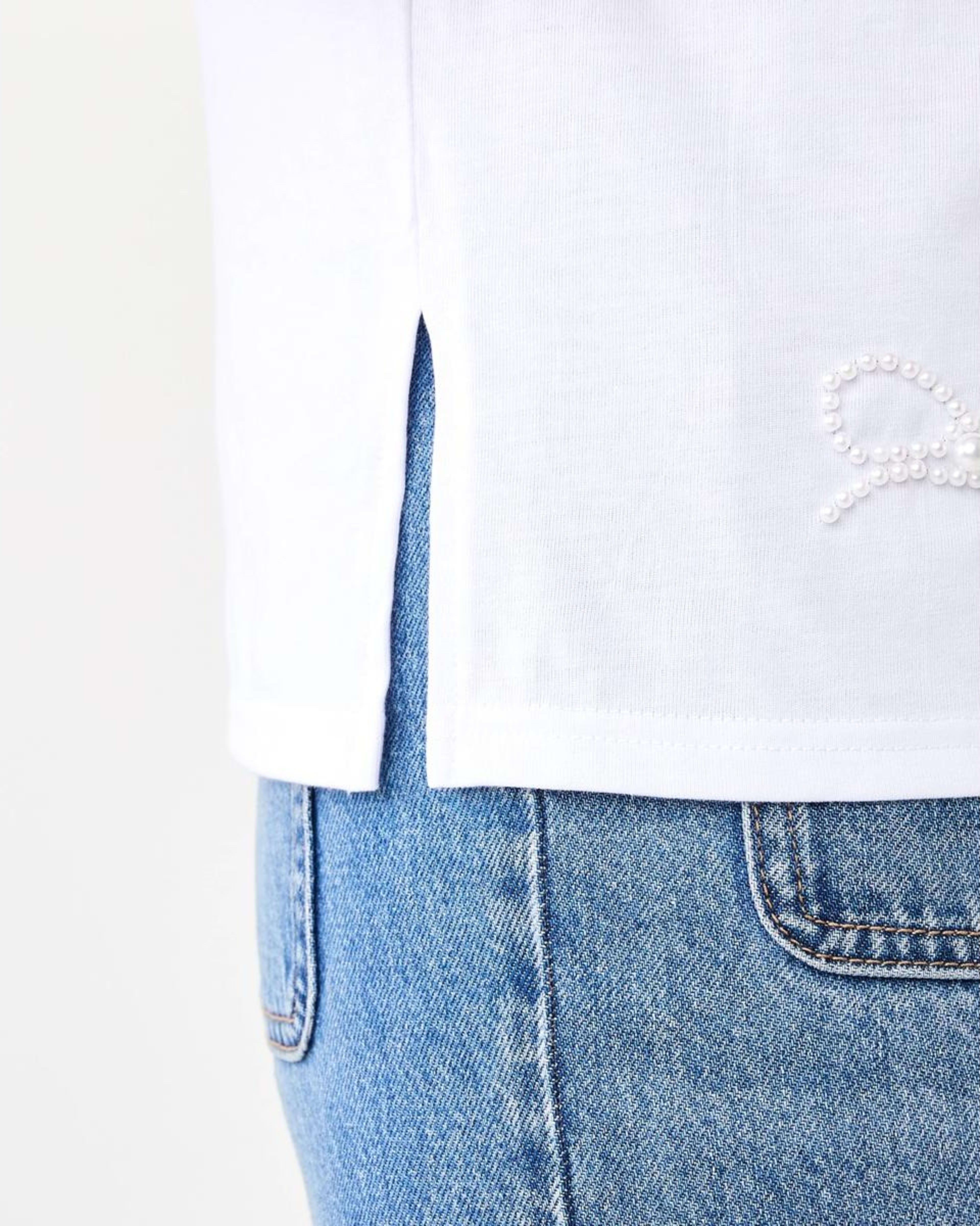 6 Short Sleeve Embellished Top Bows, 6 of 7