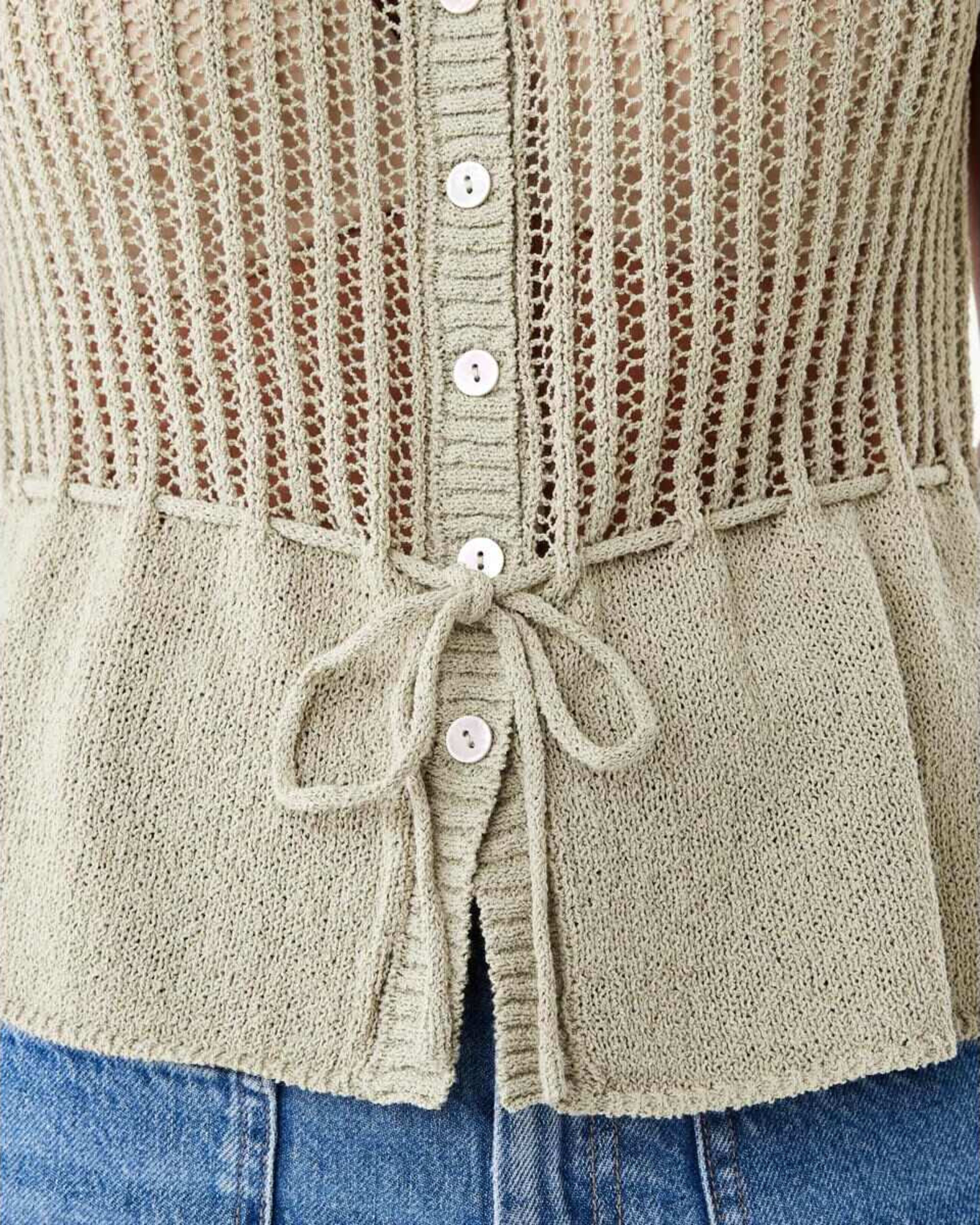 7 Short Sleeve Waist Tie Top Elm Green, 7 of 7