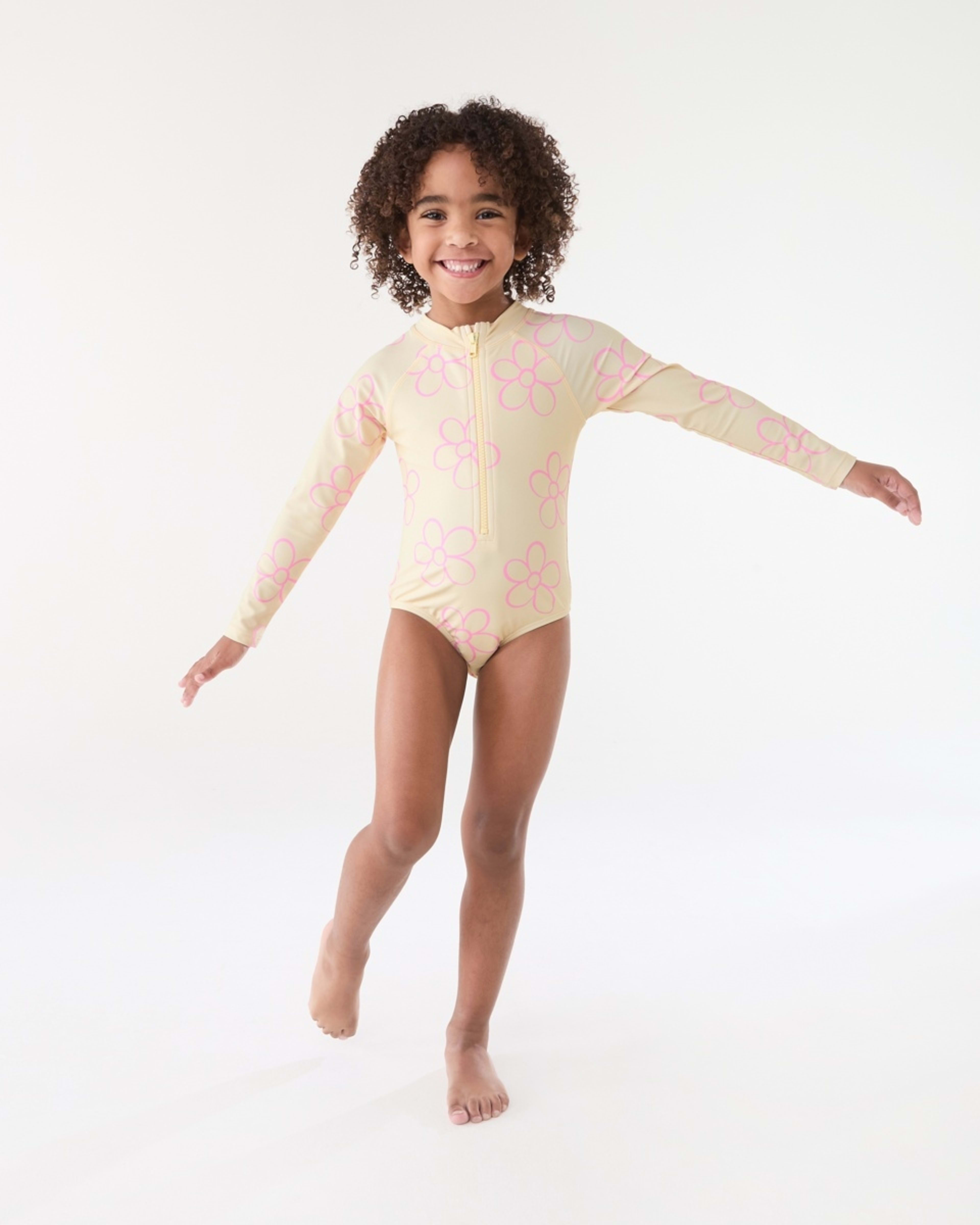4 Long Sleeve One Piece Swimsuit OUTLINED DAISY BUTTER CREAM, 4 of 7