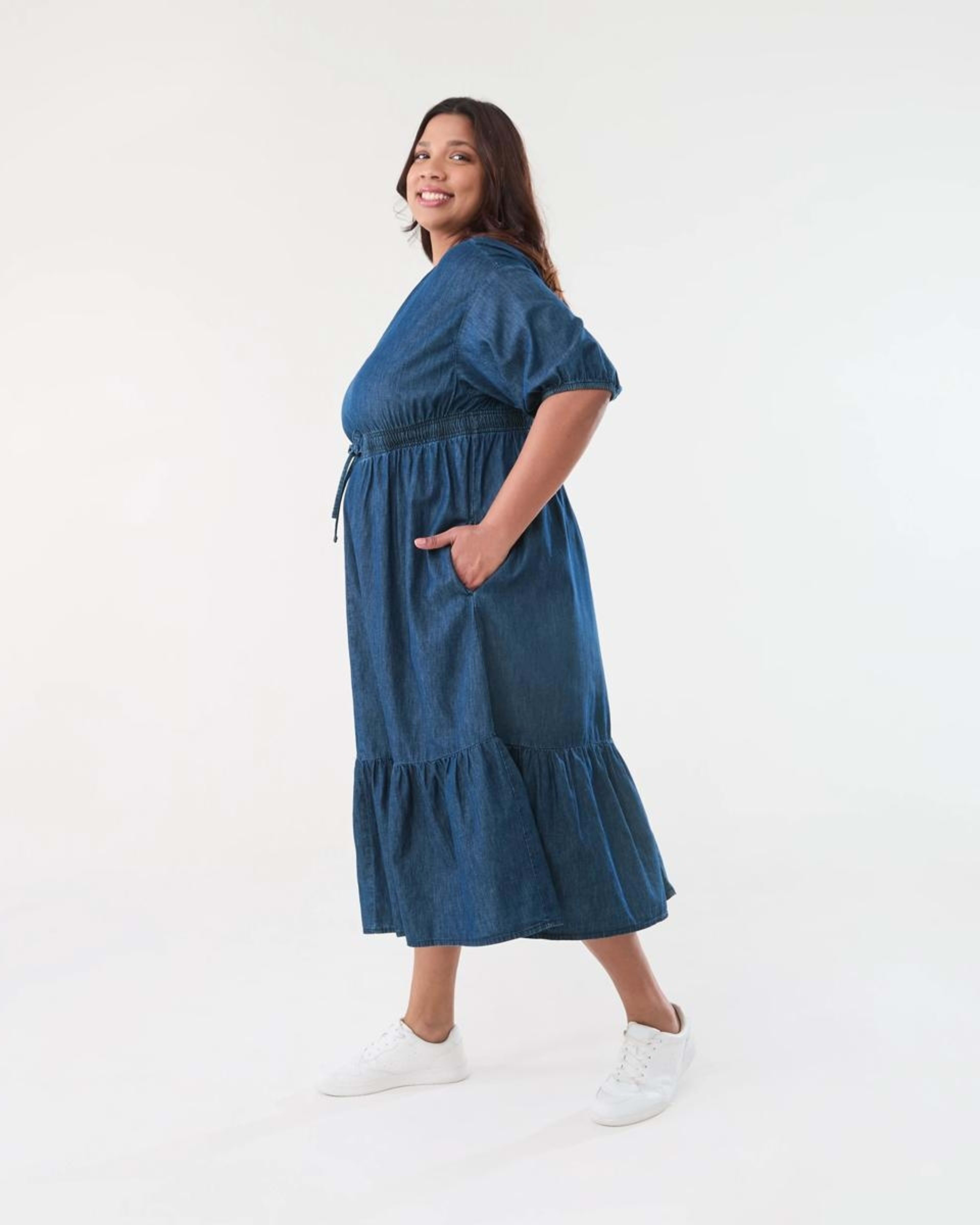 2 Curve Short Sleeve Chambray Midi Dress DARK DENIM WASH, 2 of 6