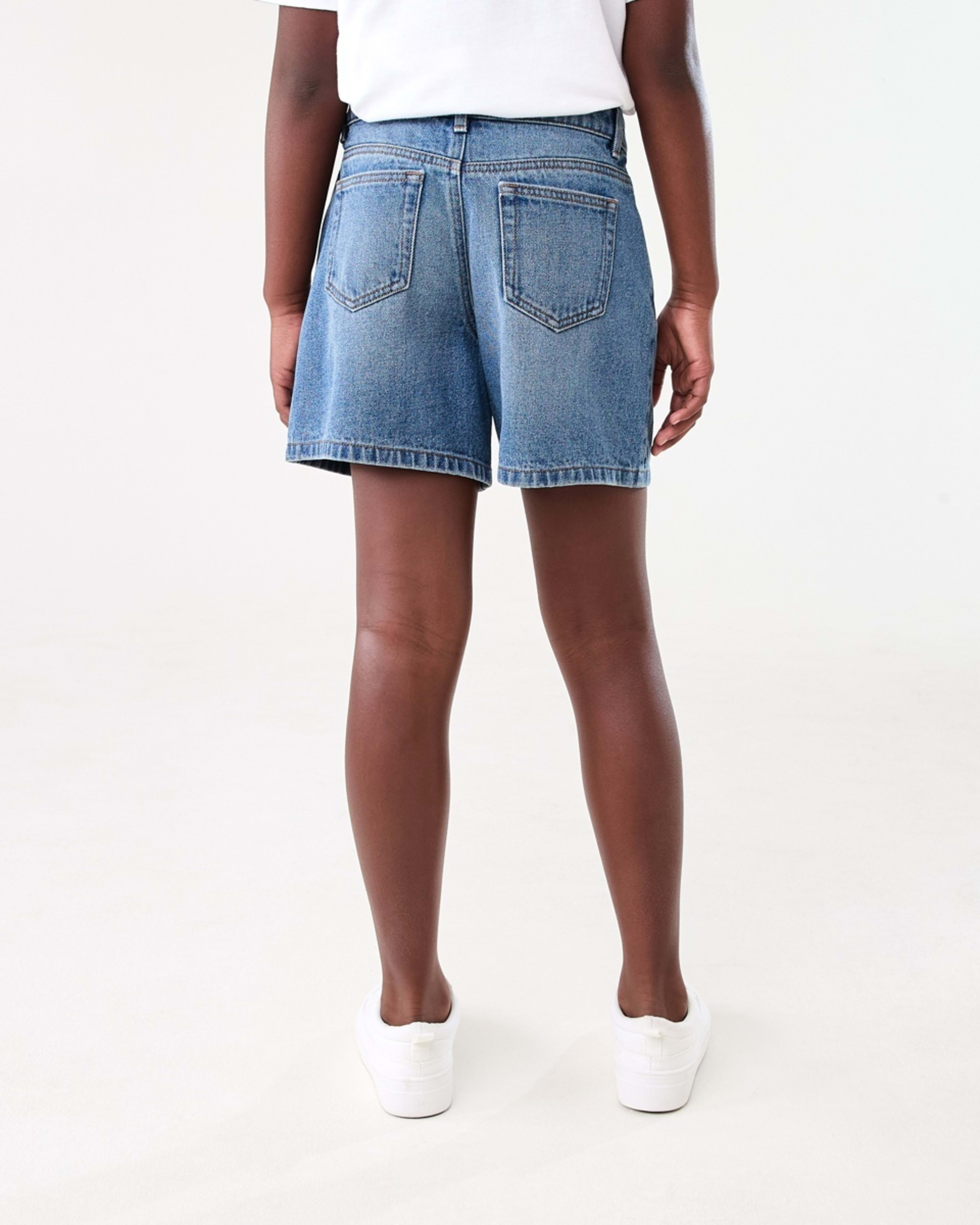2 Relaxed Denim Shorts with Embellishment TABLE MID WASH, 2 of 6