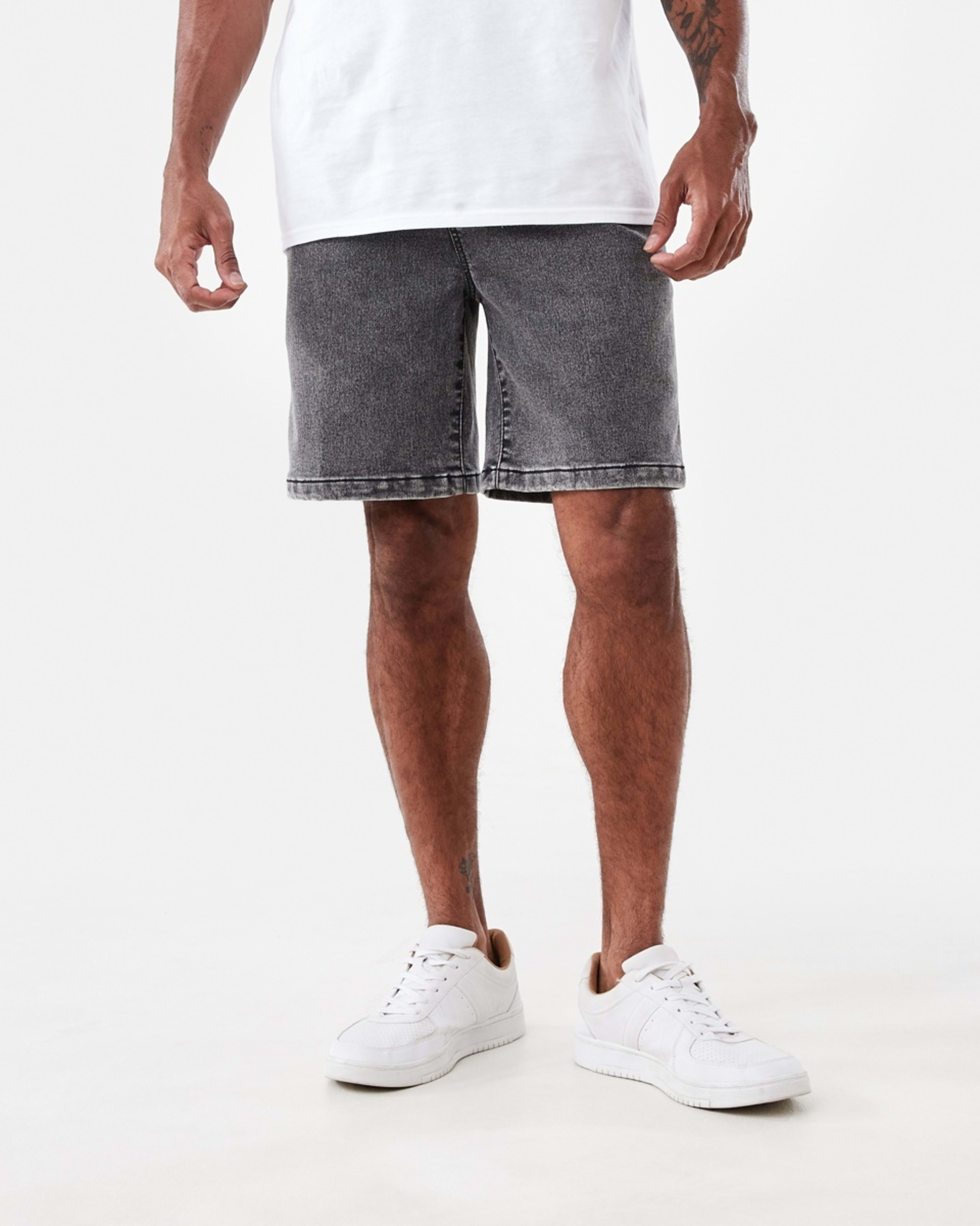 6 Denim Jogger Shorts Vintage Black, 6 of 6