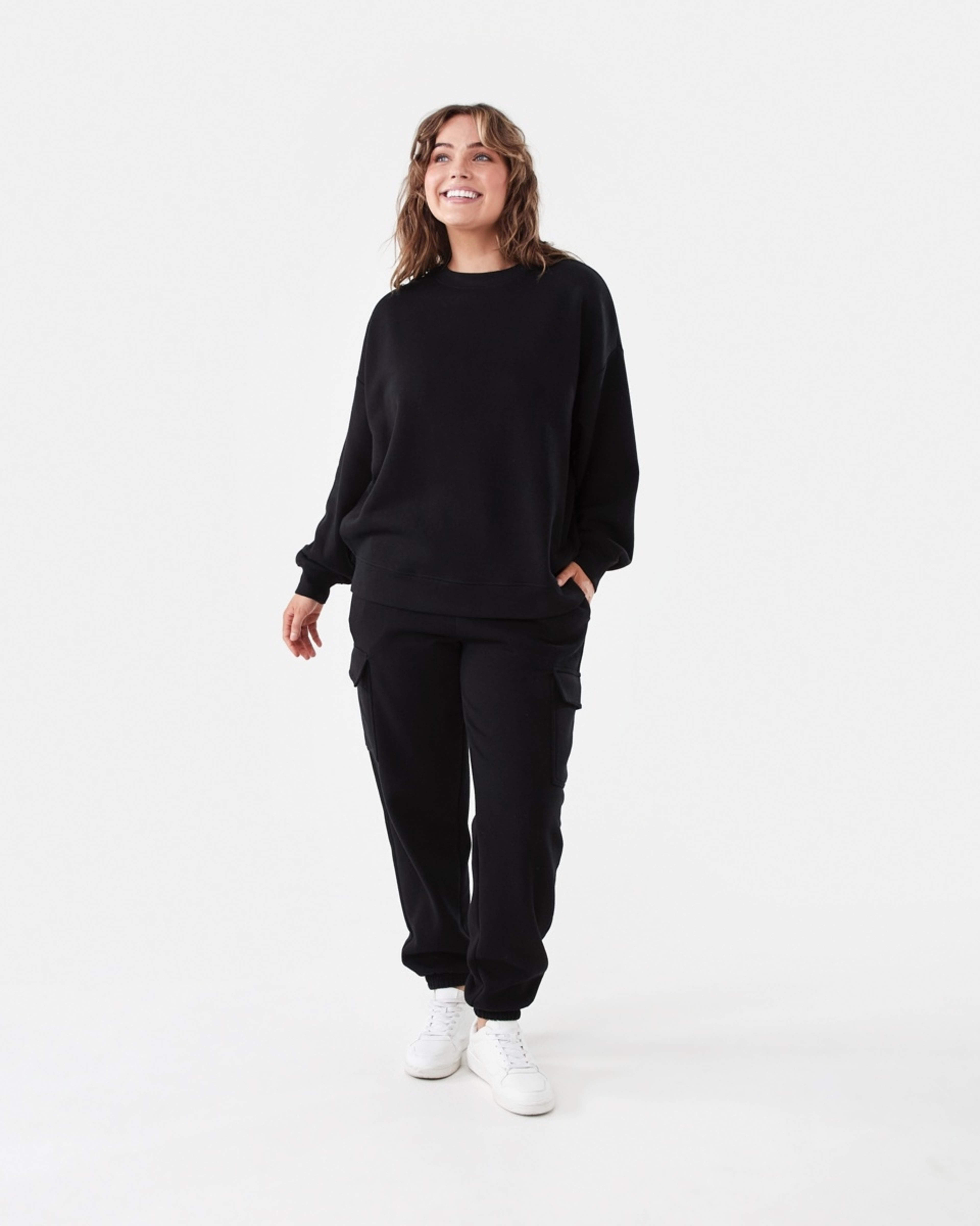 6 Oversized Crew Neck Sweatshirt Black, 6 of 6