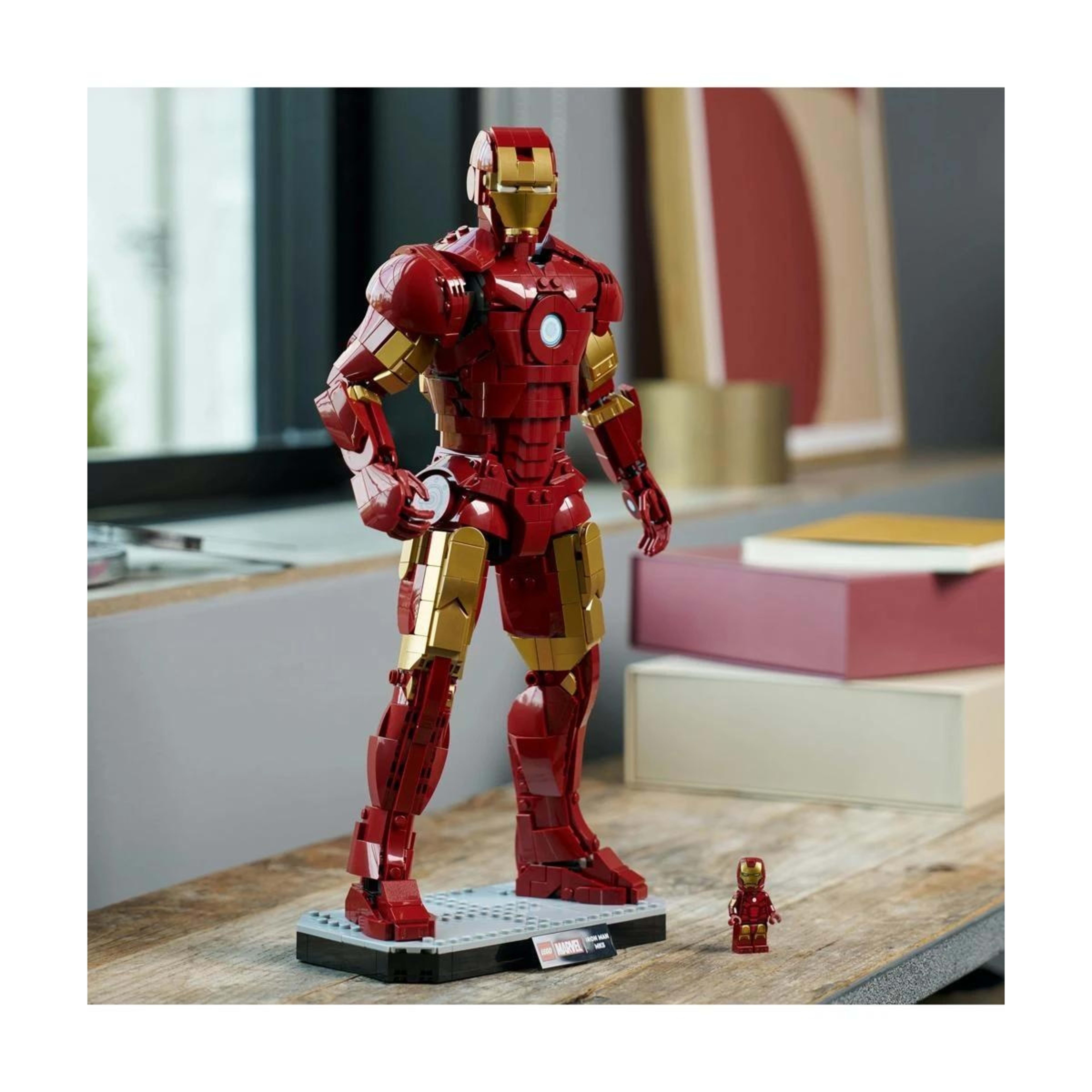 9 LEGO Super Heroes Iron Man Mark 3 Collectors' Edition 76344, 9 of 10