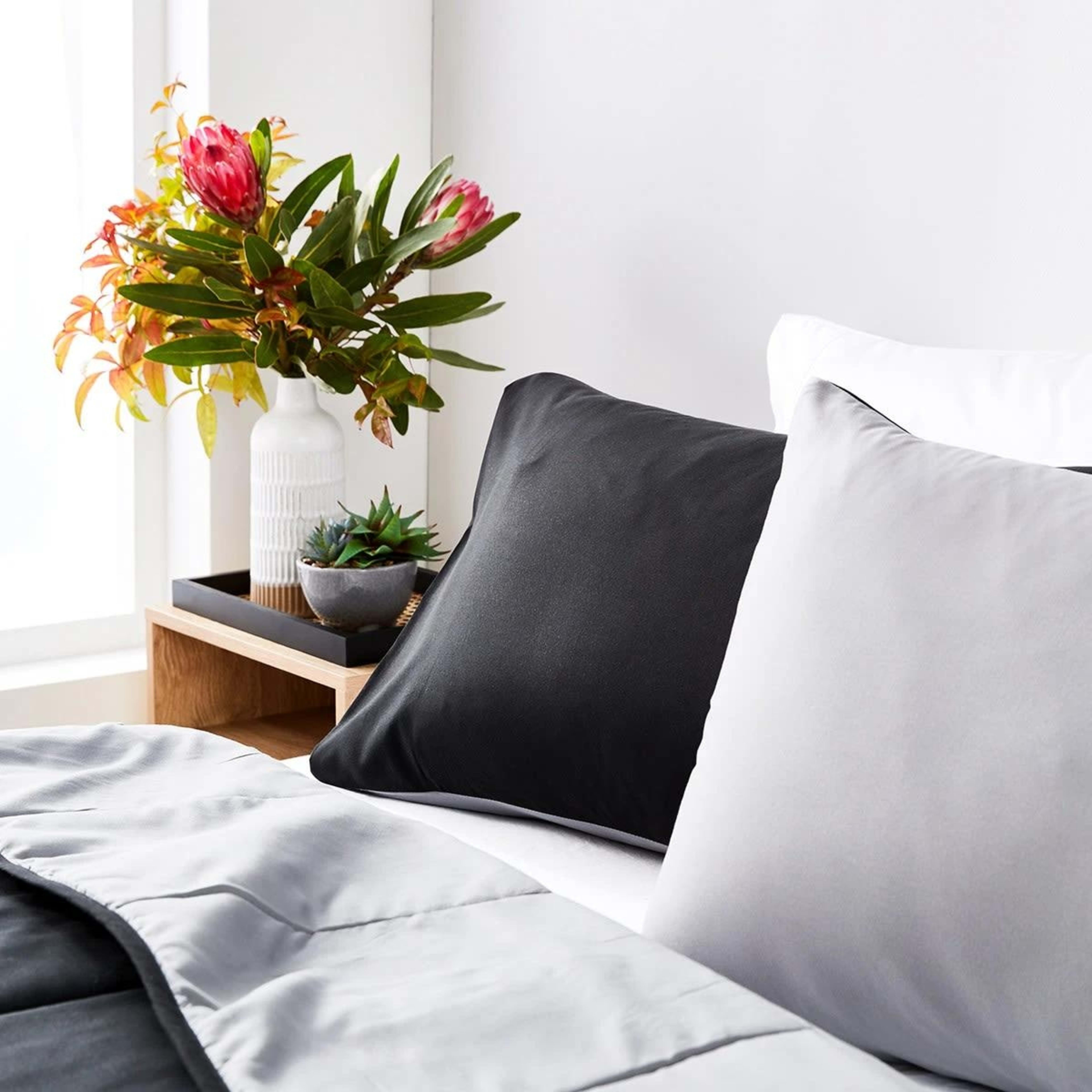 3 Reversible Comforter Set - Double Bed, Black, 3 of 6