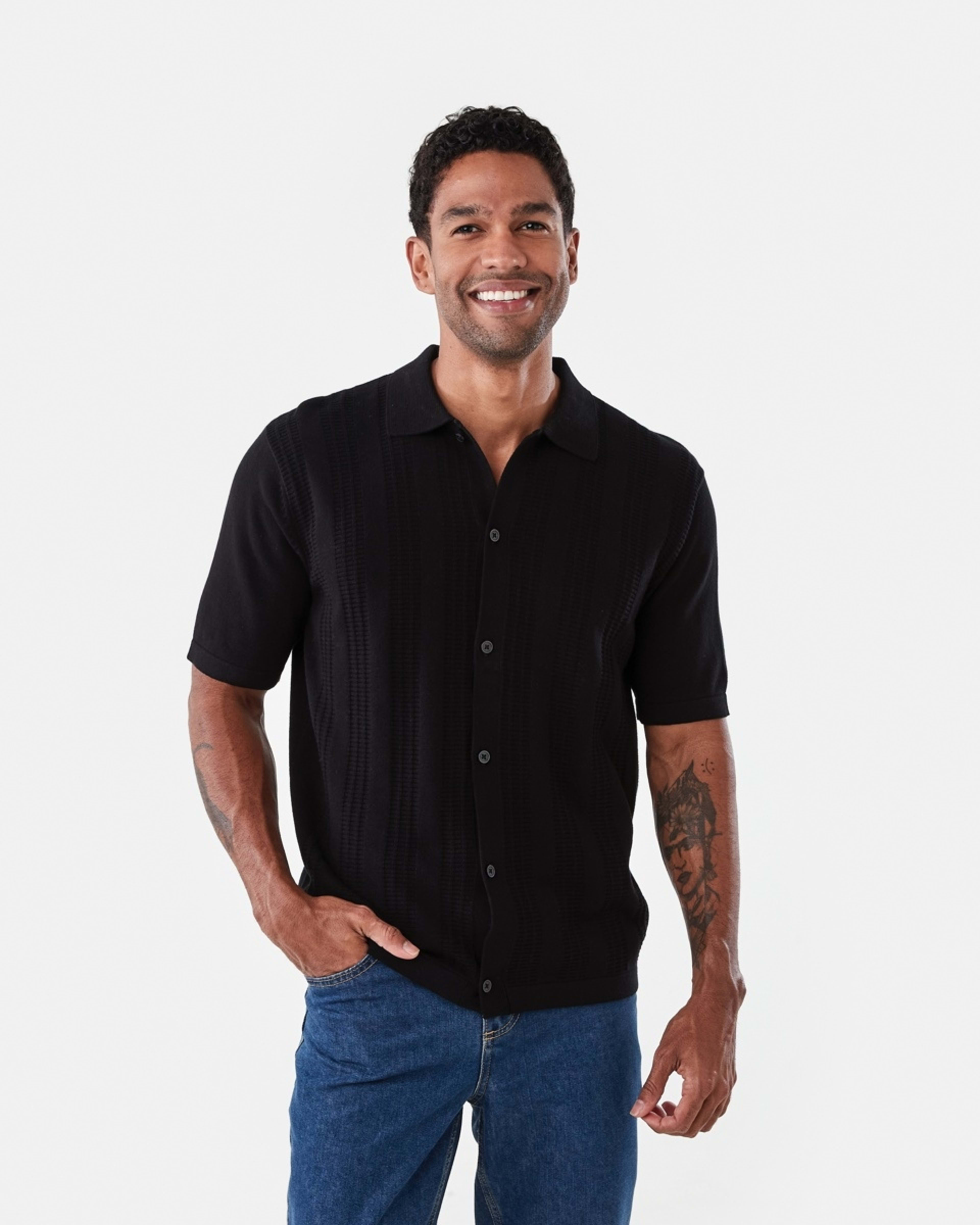1 Short Sleeve Knit Shirt Black