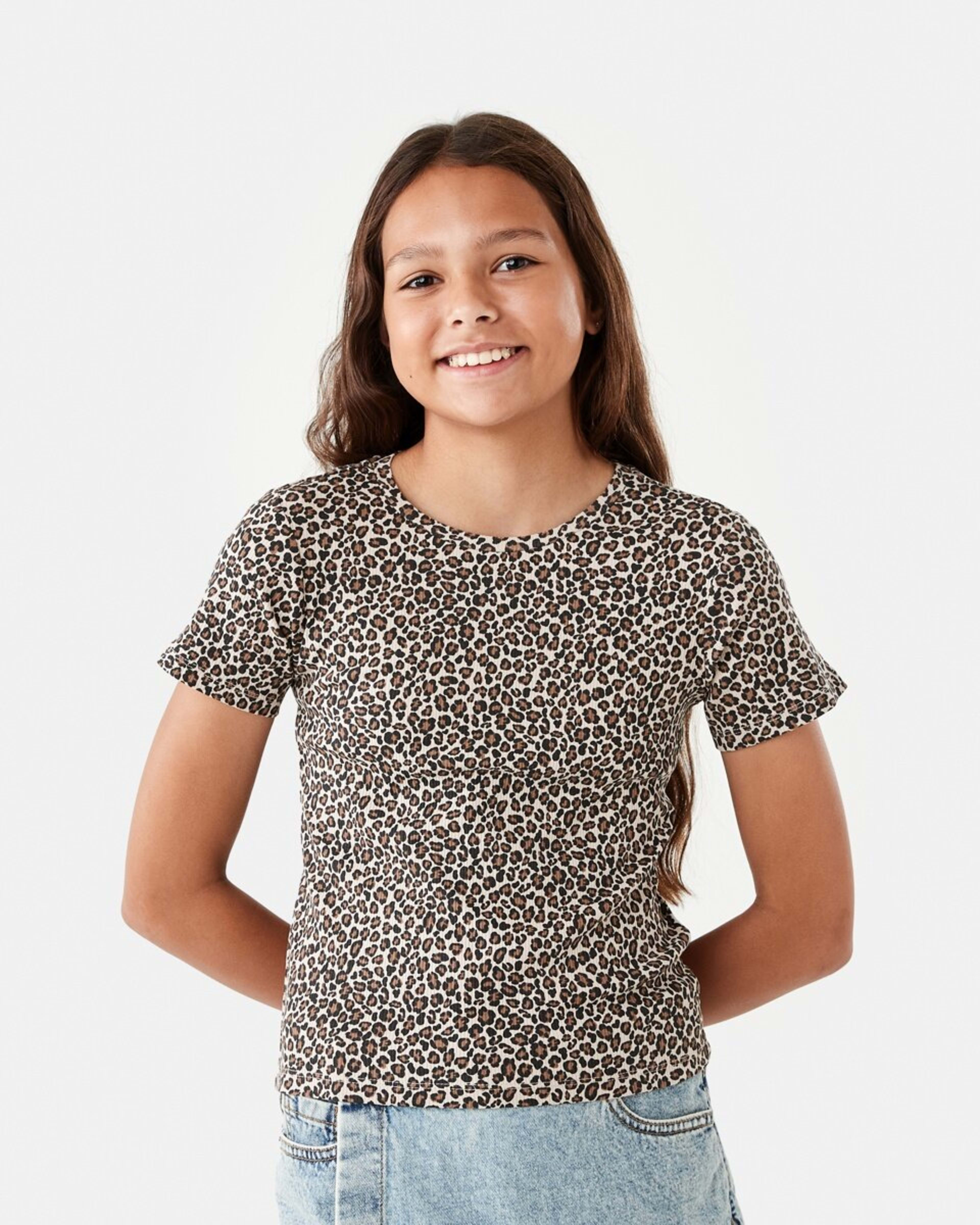1 Short Sleeve Rib T-shirt Feline Charm Sandshell Beige