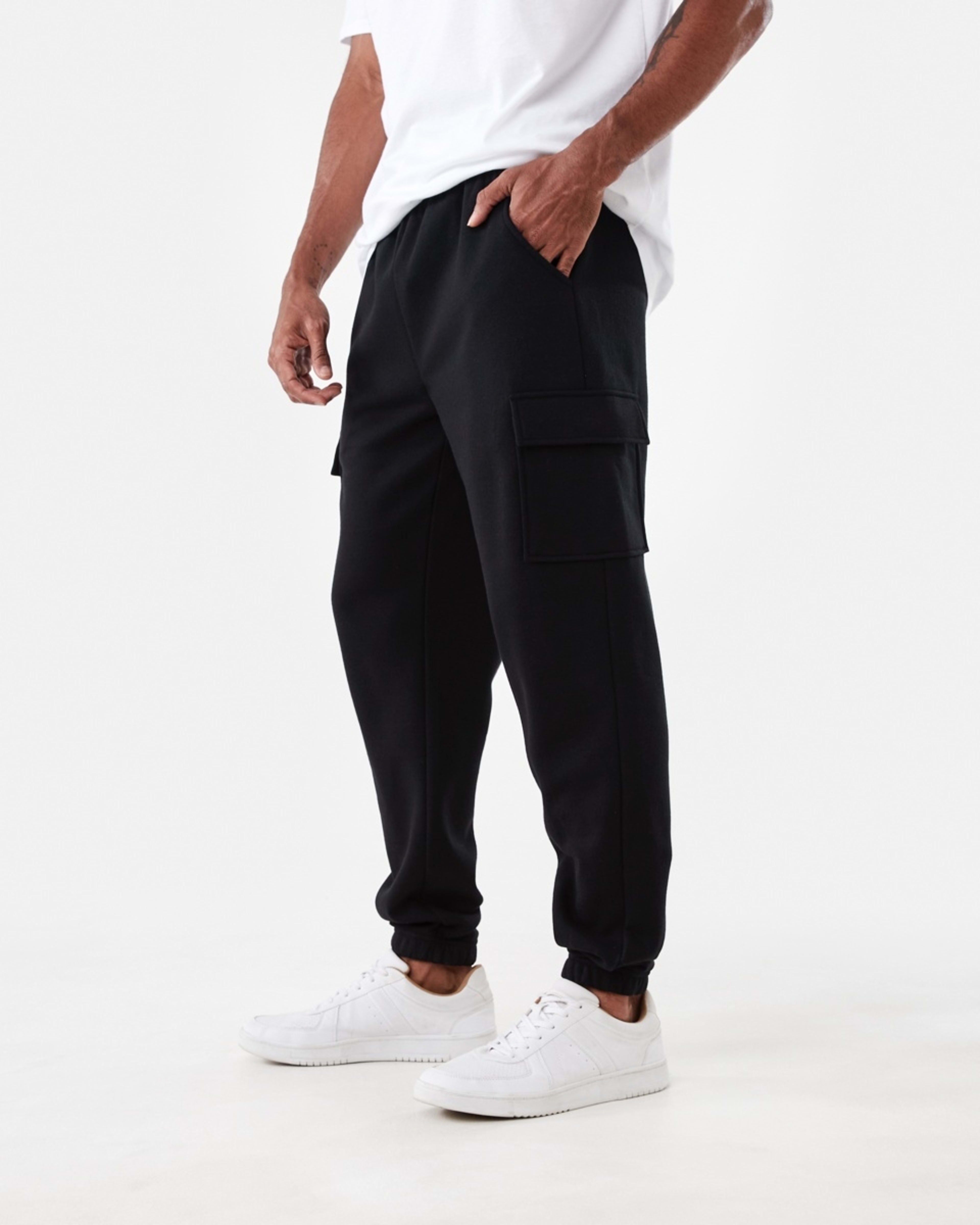 2 Cargo Trackpants Black, 2 of 6