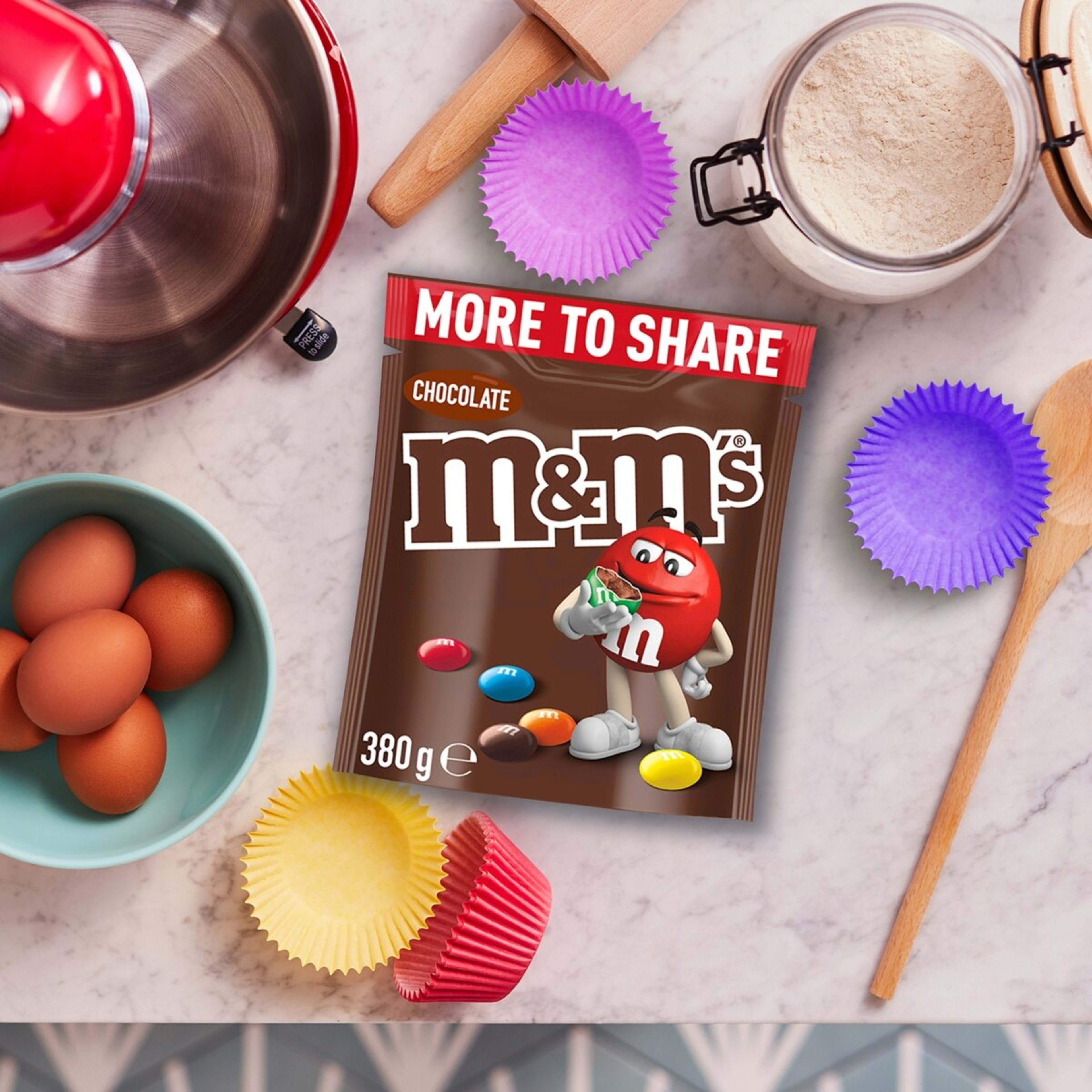6 M&M’S Milk Chocolate Snack & Share Bag 380g, 6 of 7