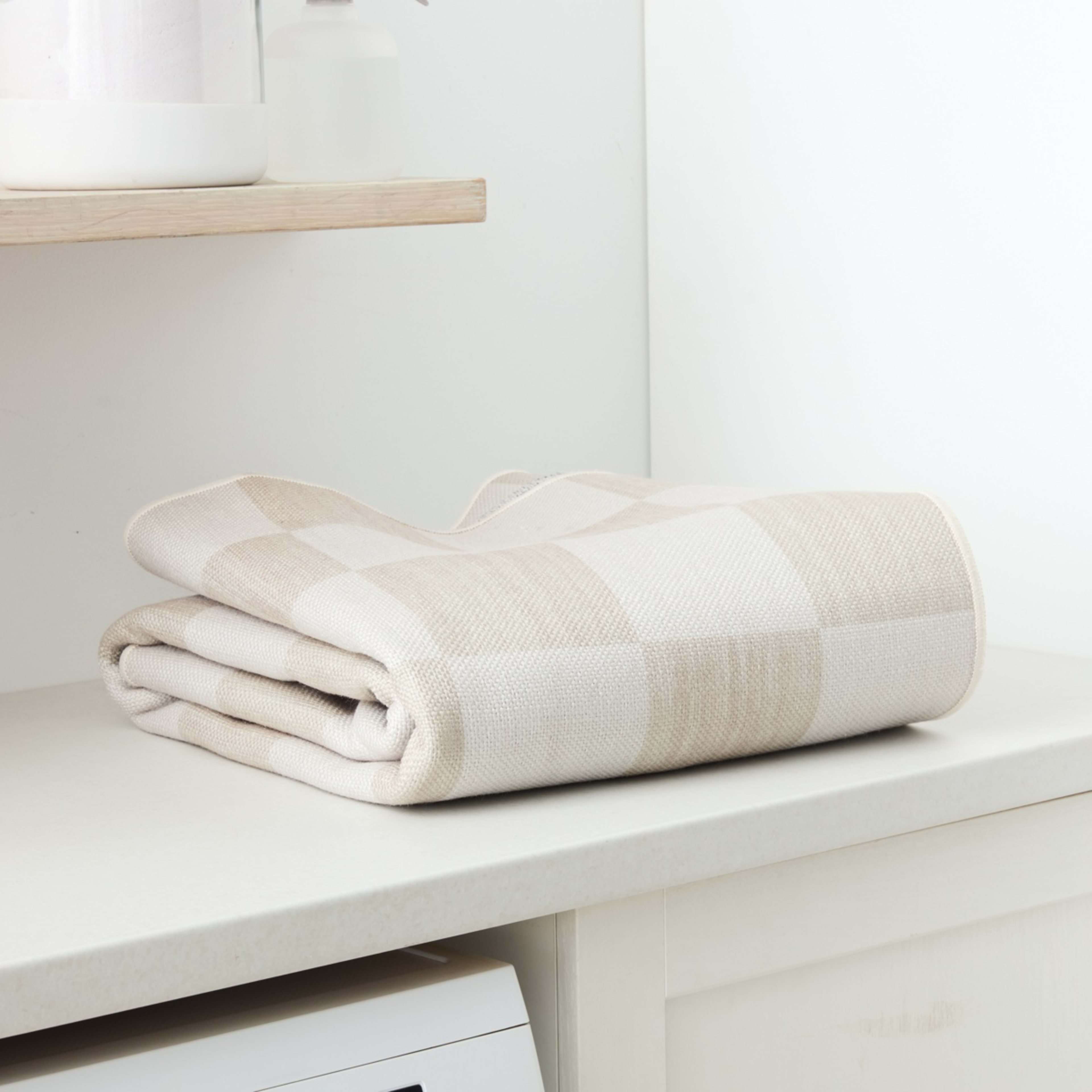 8 Check Washable Rug - Beige, Large - 235cm x 160cm, 8 of 9