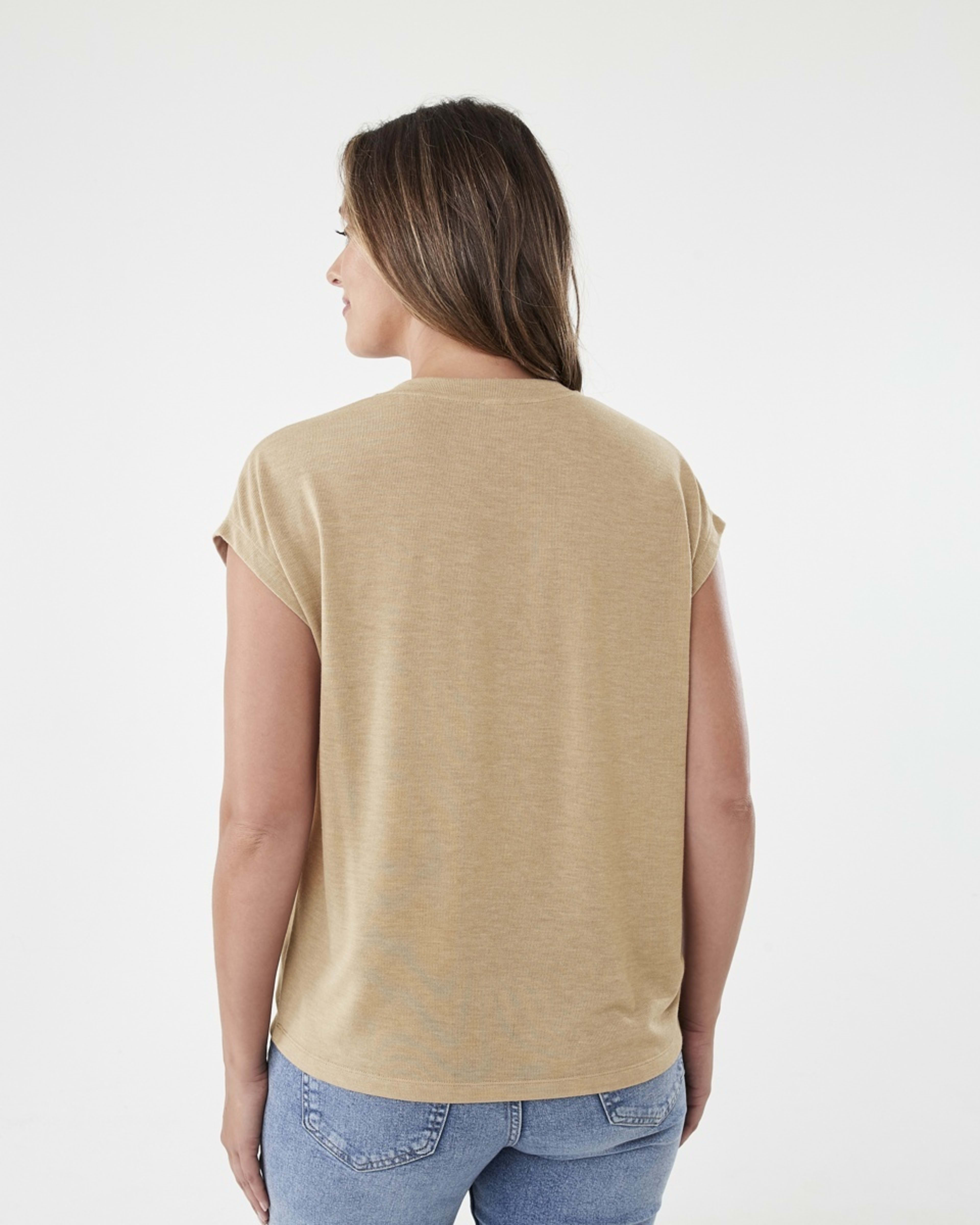 3 Short Sleeve Warm Handle V-Neck Top Sand Mrl, 3 of 6