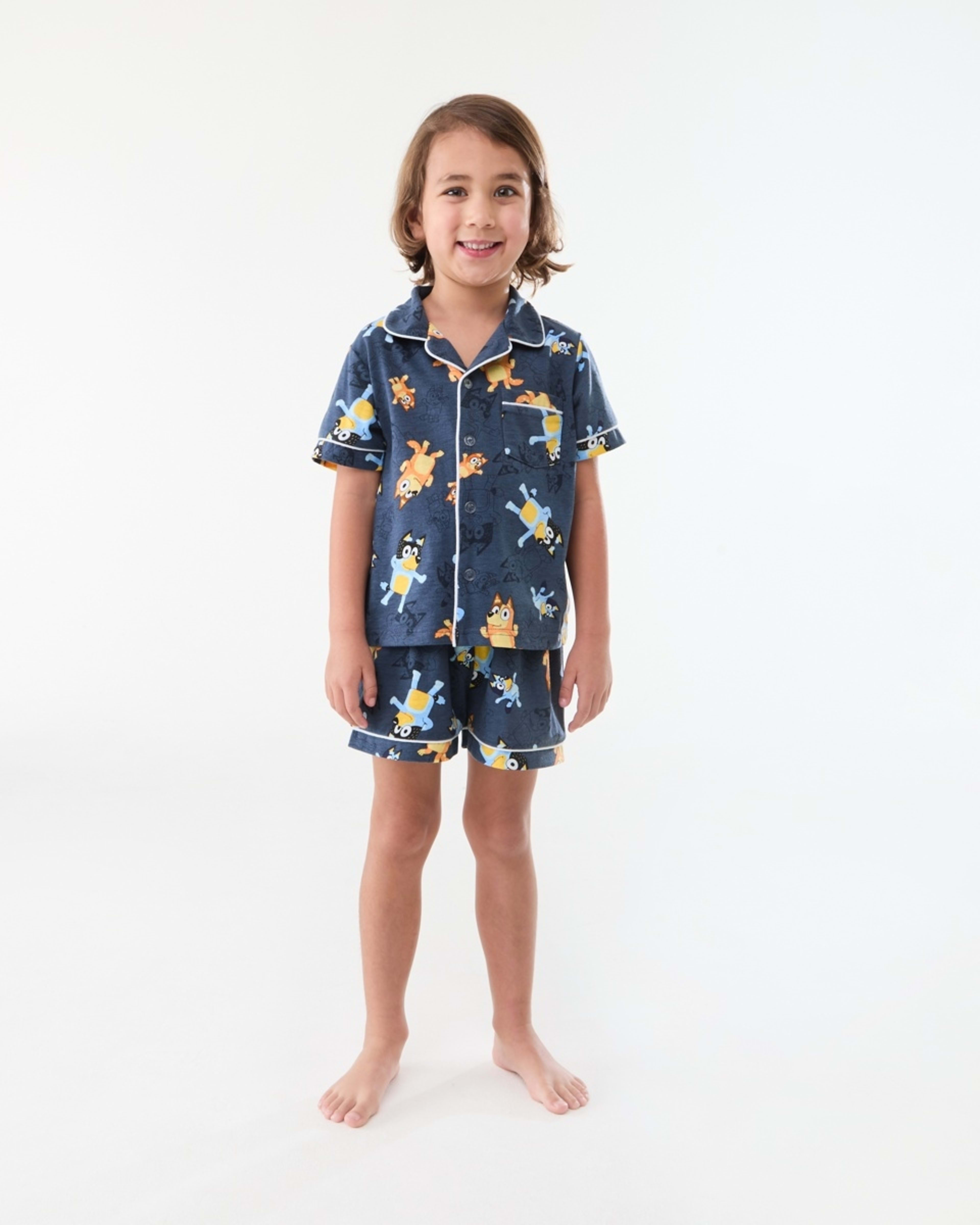 1 Bluey License Family Matching Pyjama Set BLUEY, 1 of 6