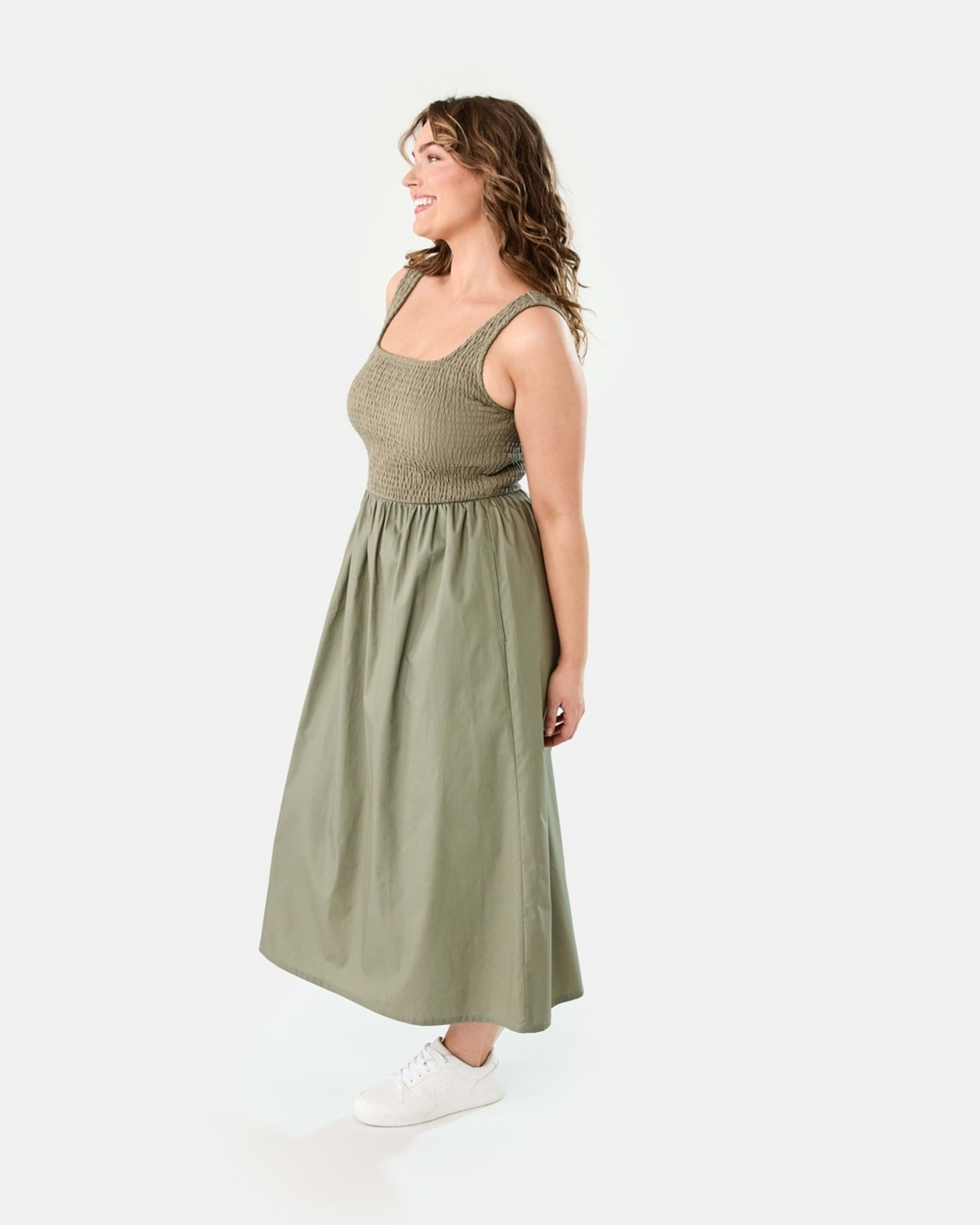 3 Sleeveless Shirred Knit Woven Midi Dress PAVEMENT GREY, 3 of 8