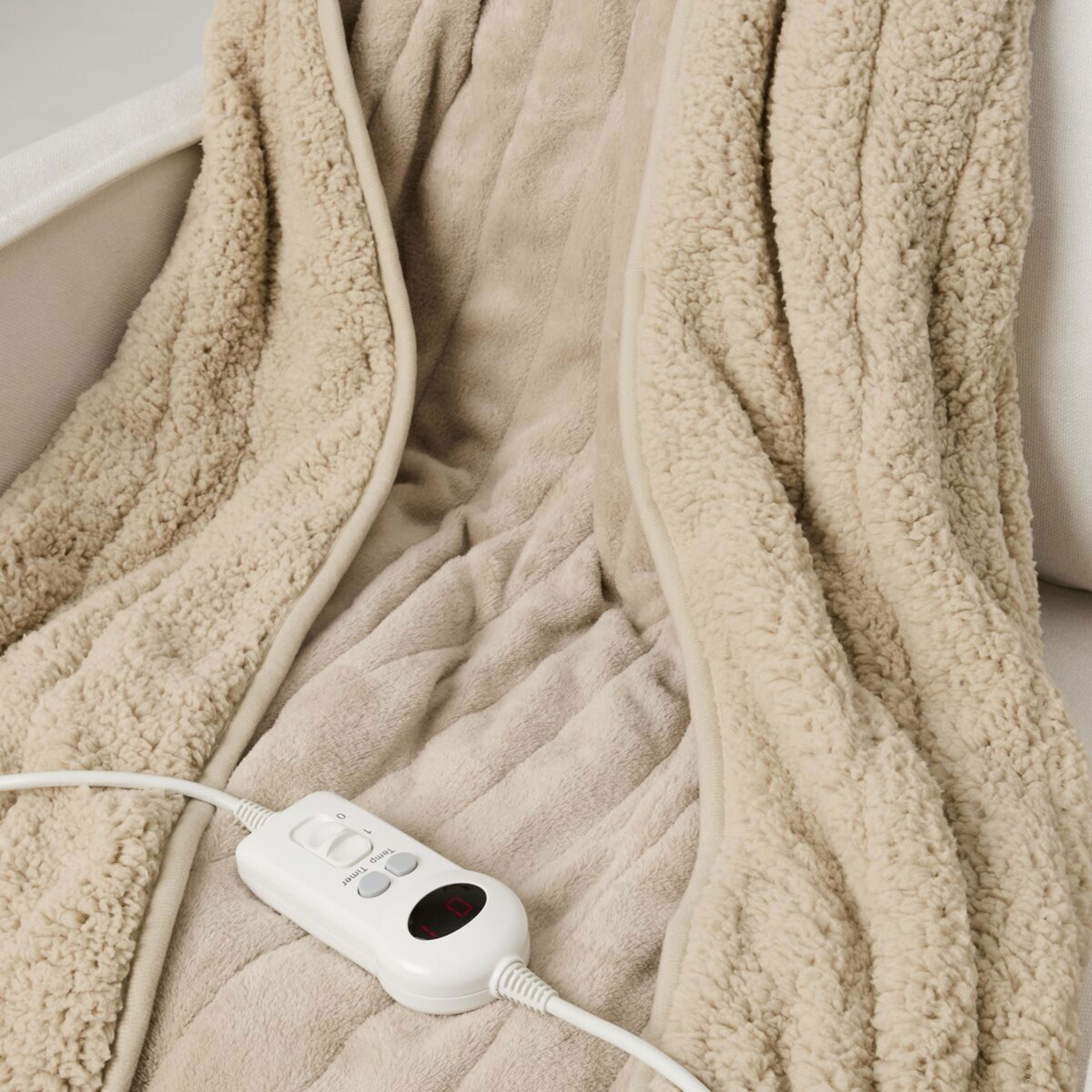 1 Heated Throw - Natural