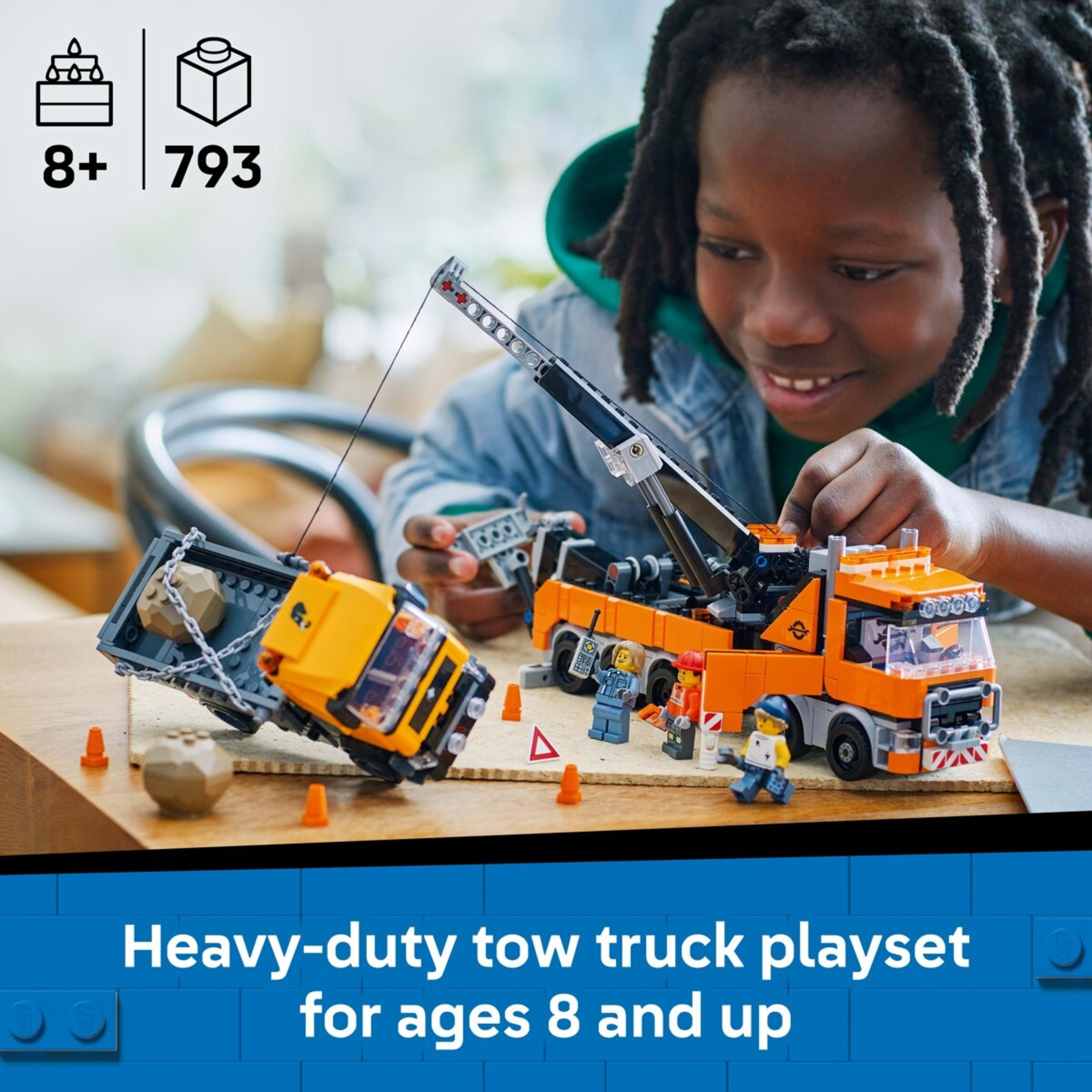 4 LEGO City Heavy-Duty Recovery Tow Truck with Crane 60467, 4 of 11