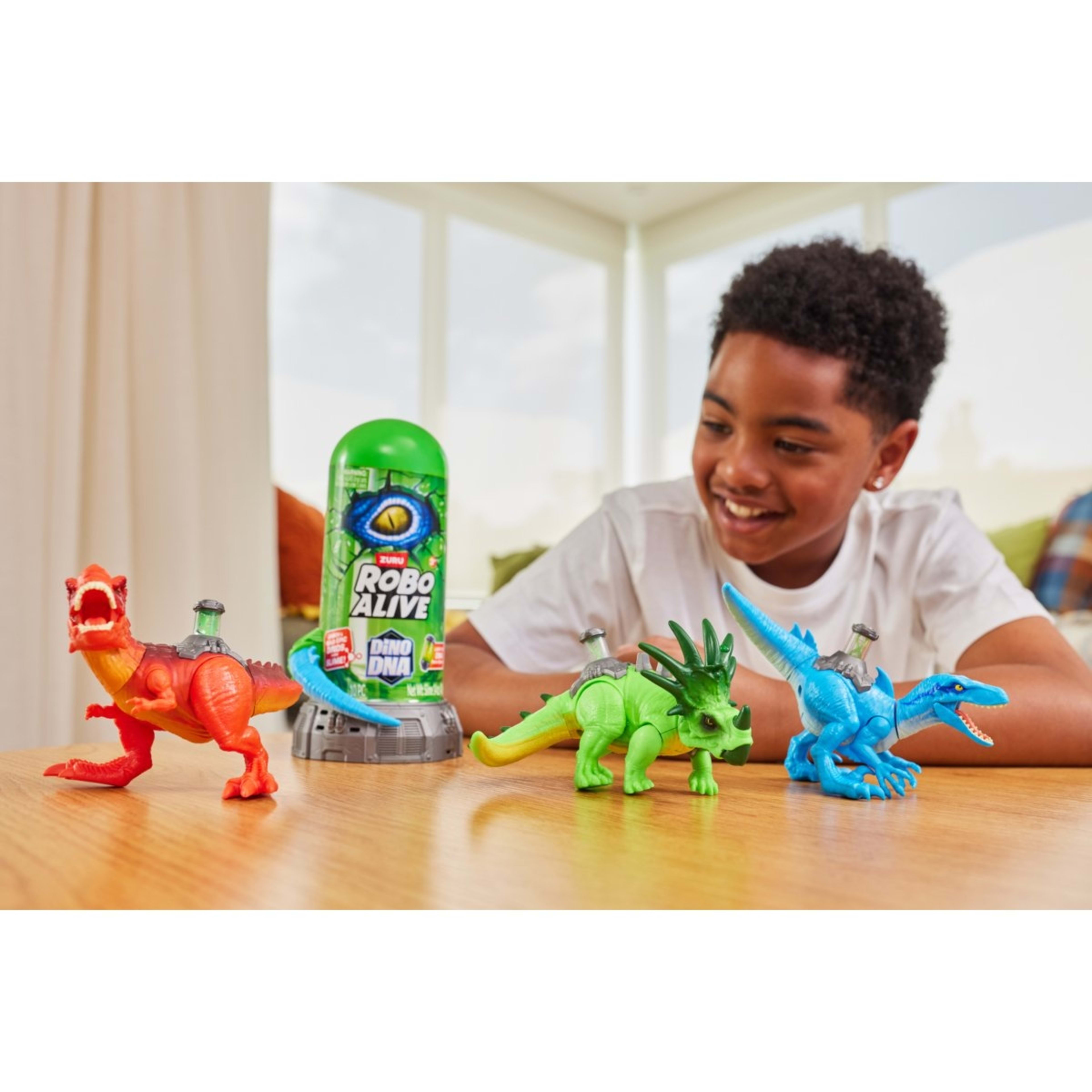 5 10 Piece ZURU Robo Alive Dino DNA Light Up Helix Spine! - Assorted, 5 of 10