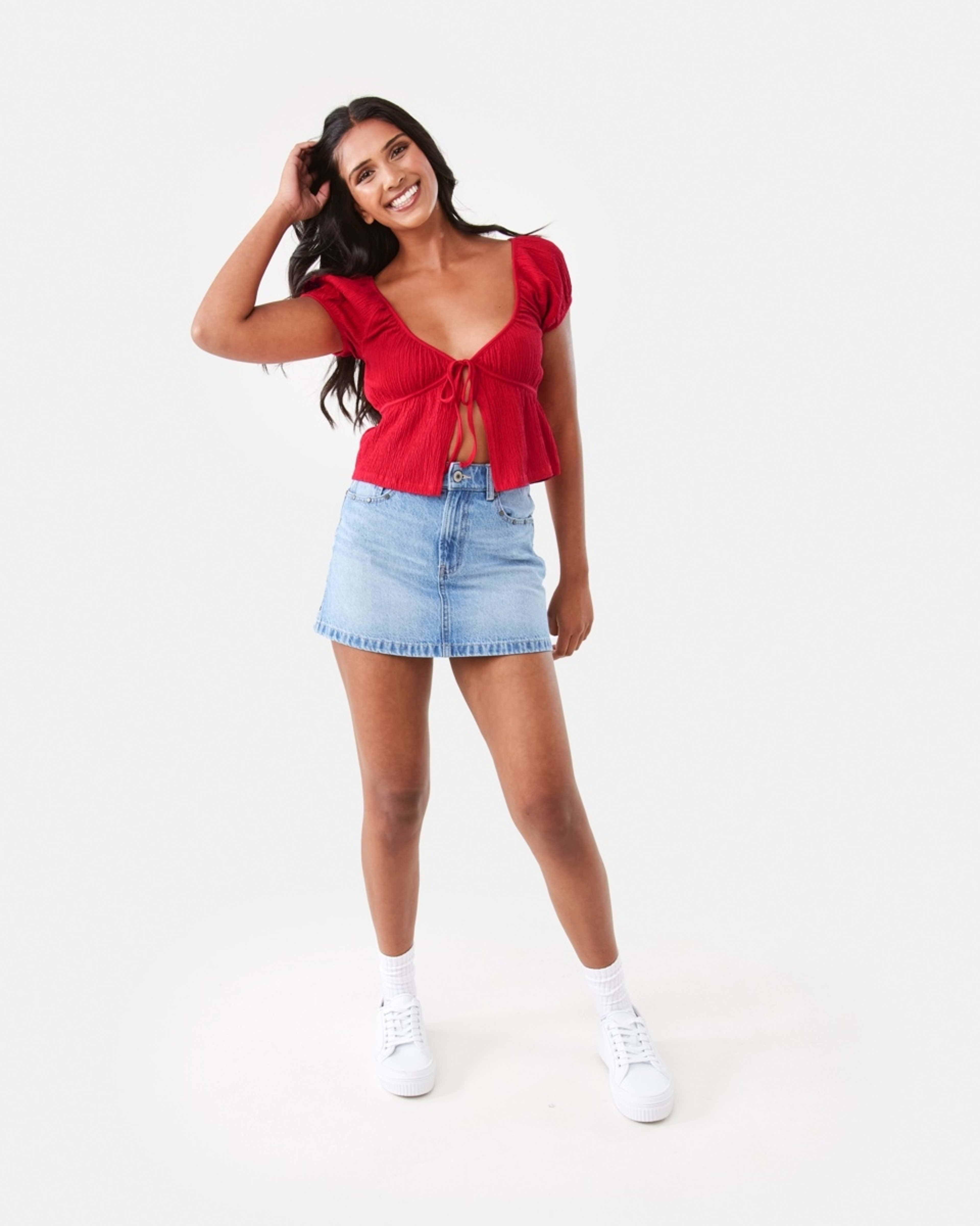 2 Short Sleeve Textured Tie Front Top Strawberry, 2 of 7