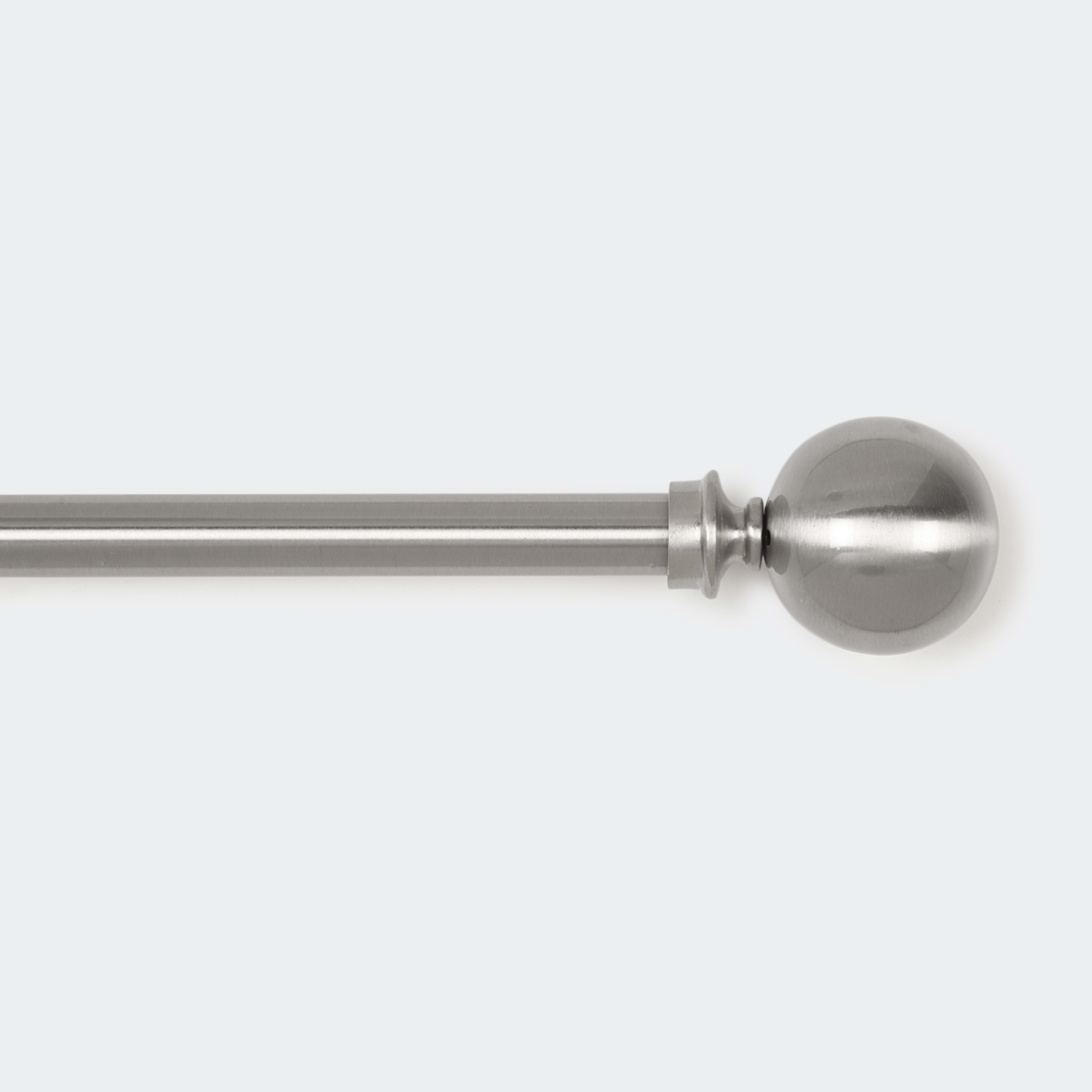 1 Extendable Curtain Rod Set - Silver