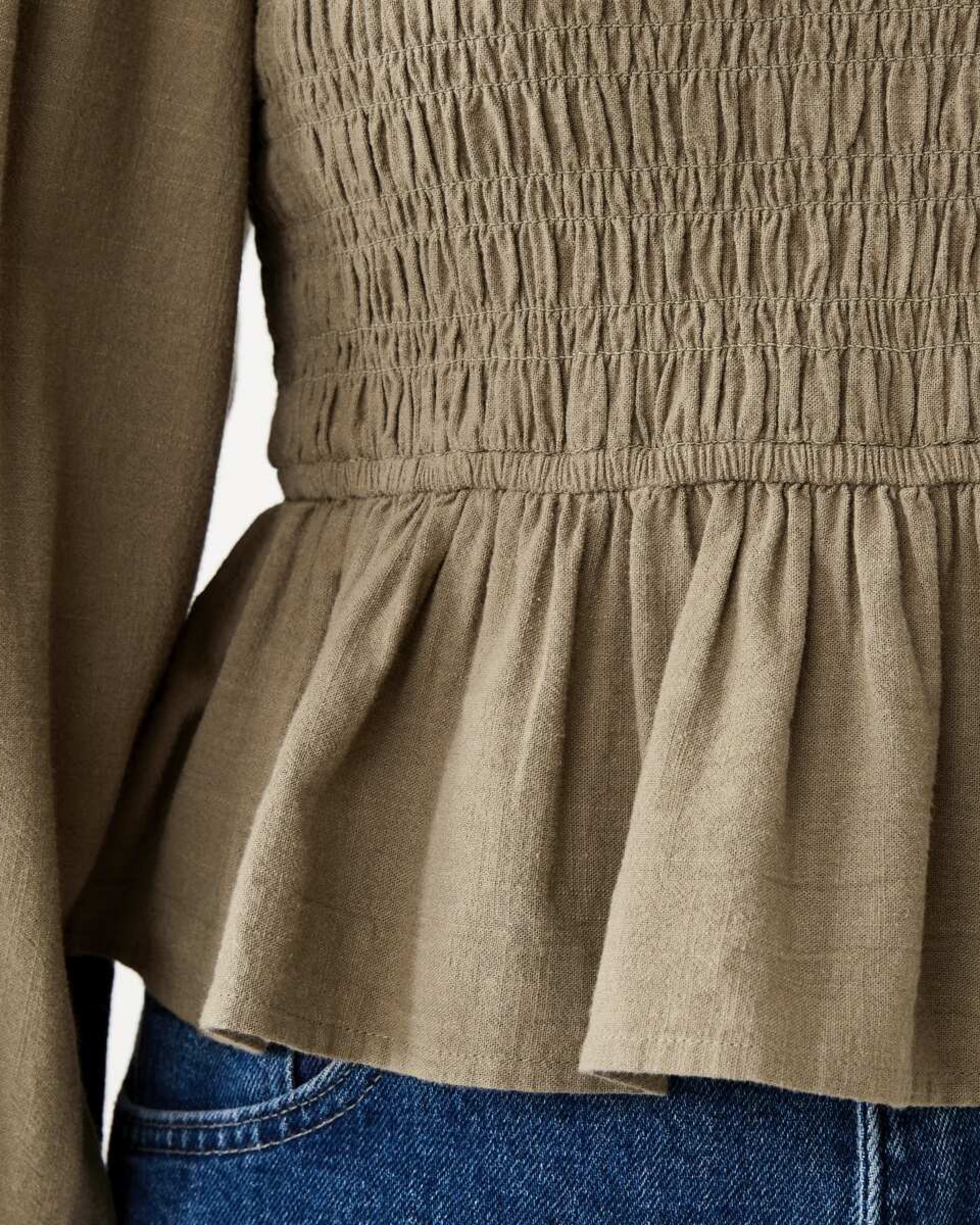 6 Long Sleeve Shirred Bodice Top Pave Grey, 6 of 7