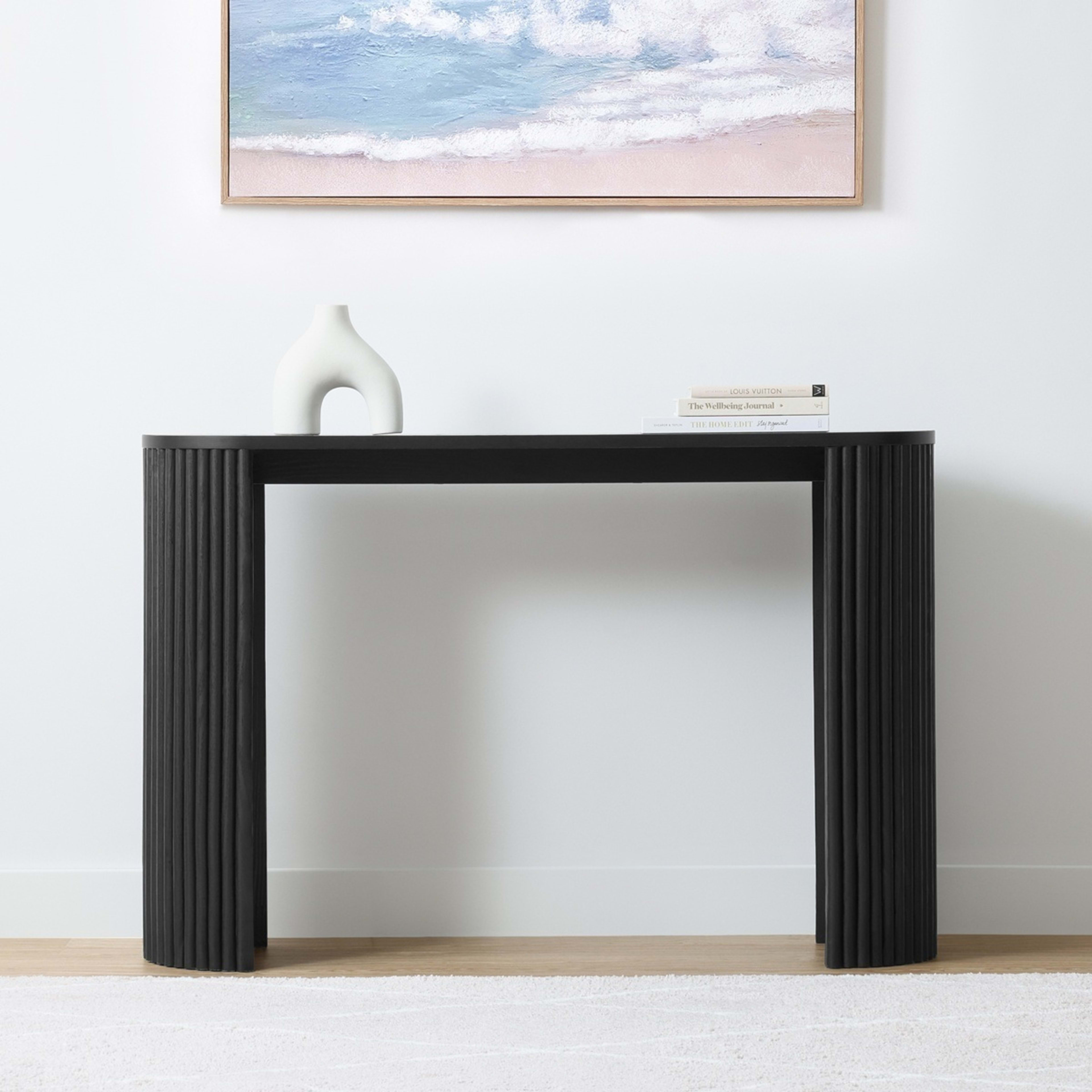 1 Ribbed Console Table - Black