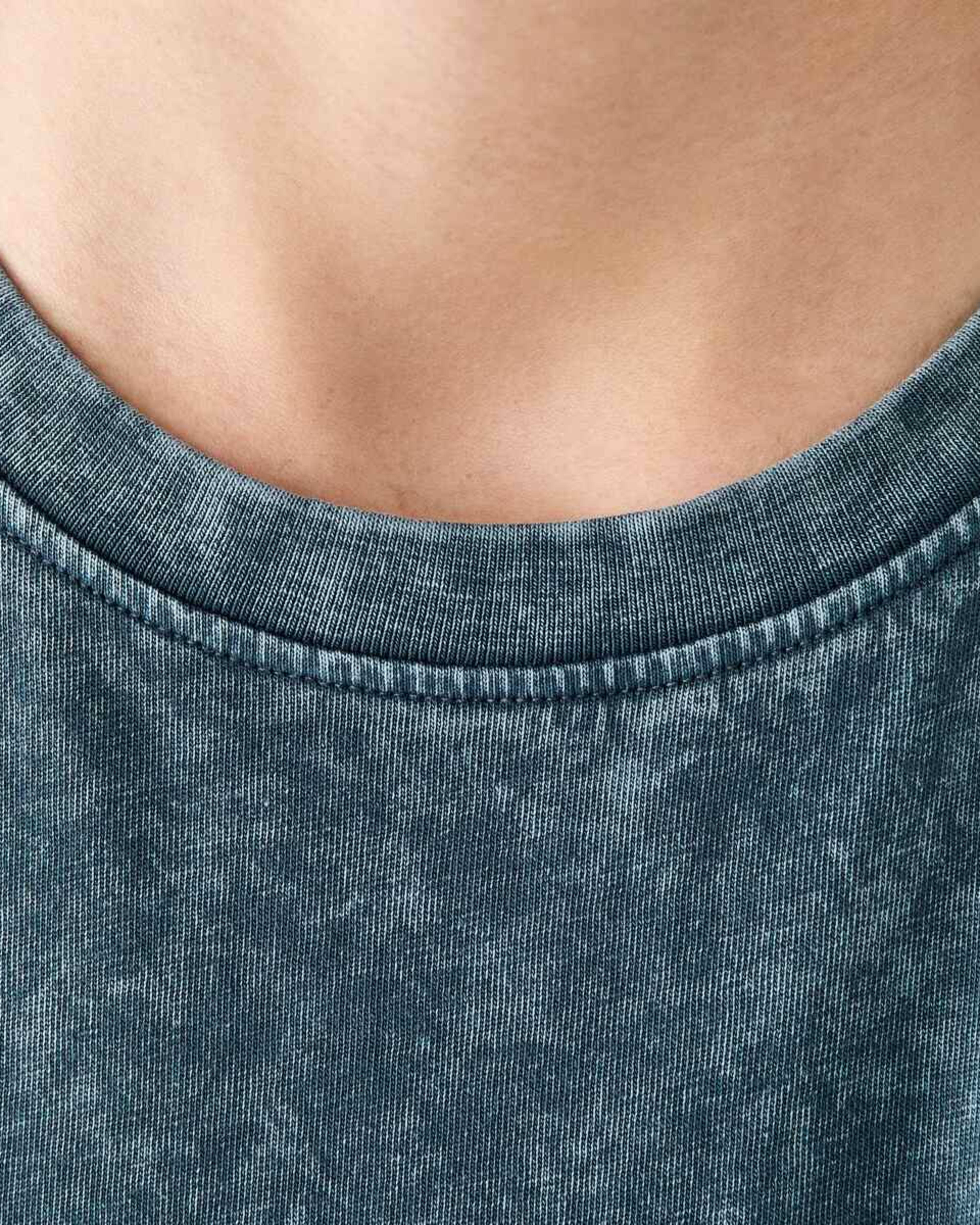 4 Curved Hem Acid Wash T-shirt Wash Blue, 4 of 9