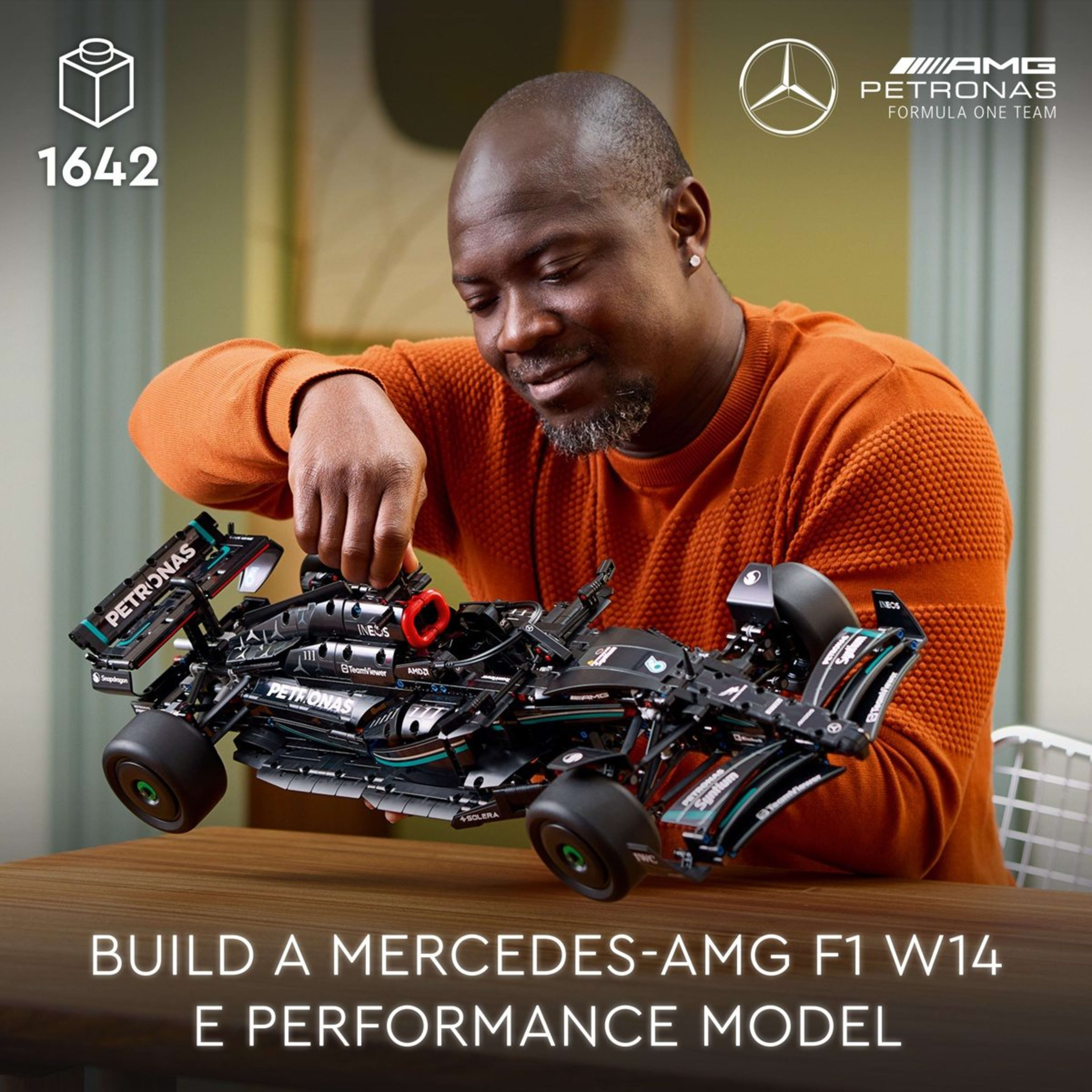 6 LEGO Technic Mercedes-AMG F1 W14 E Performance 42171, 6 of 11