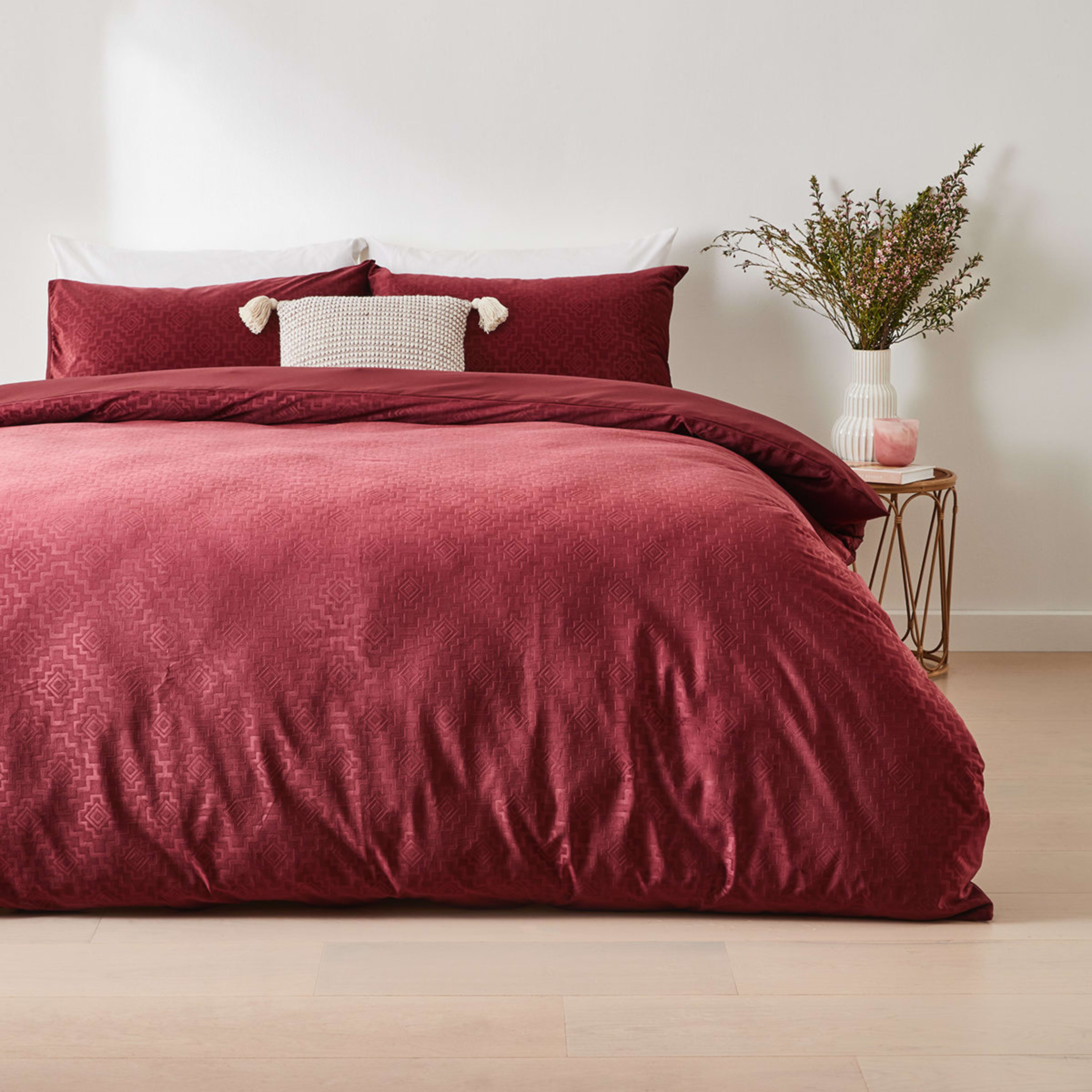 Rose Quilt Cover Set Super King Bed, Shiraz Kmart