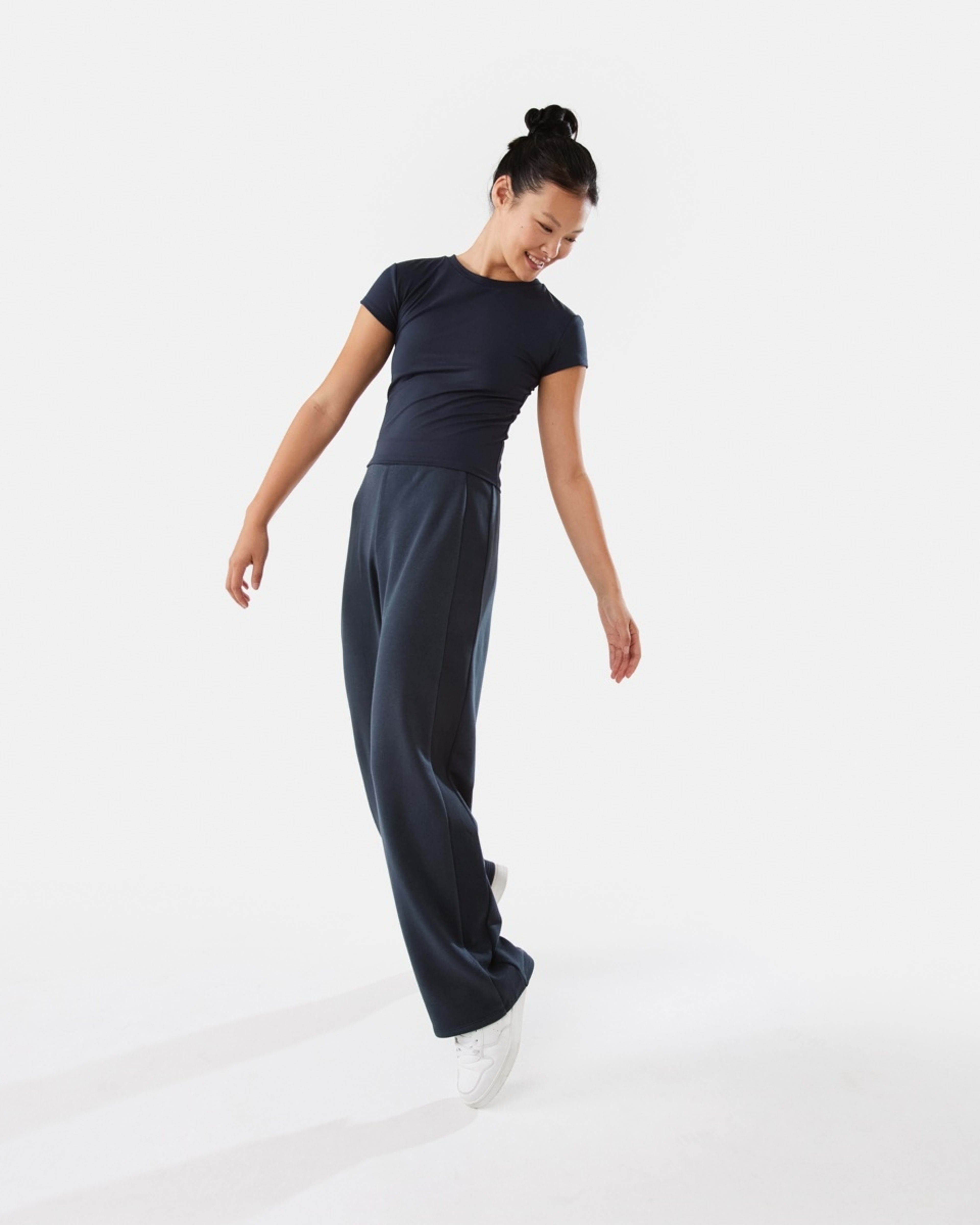 3 Active Womens Straight Leg Panel Trackpants Shade Navy, 3 of 6