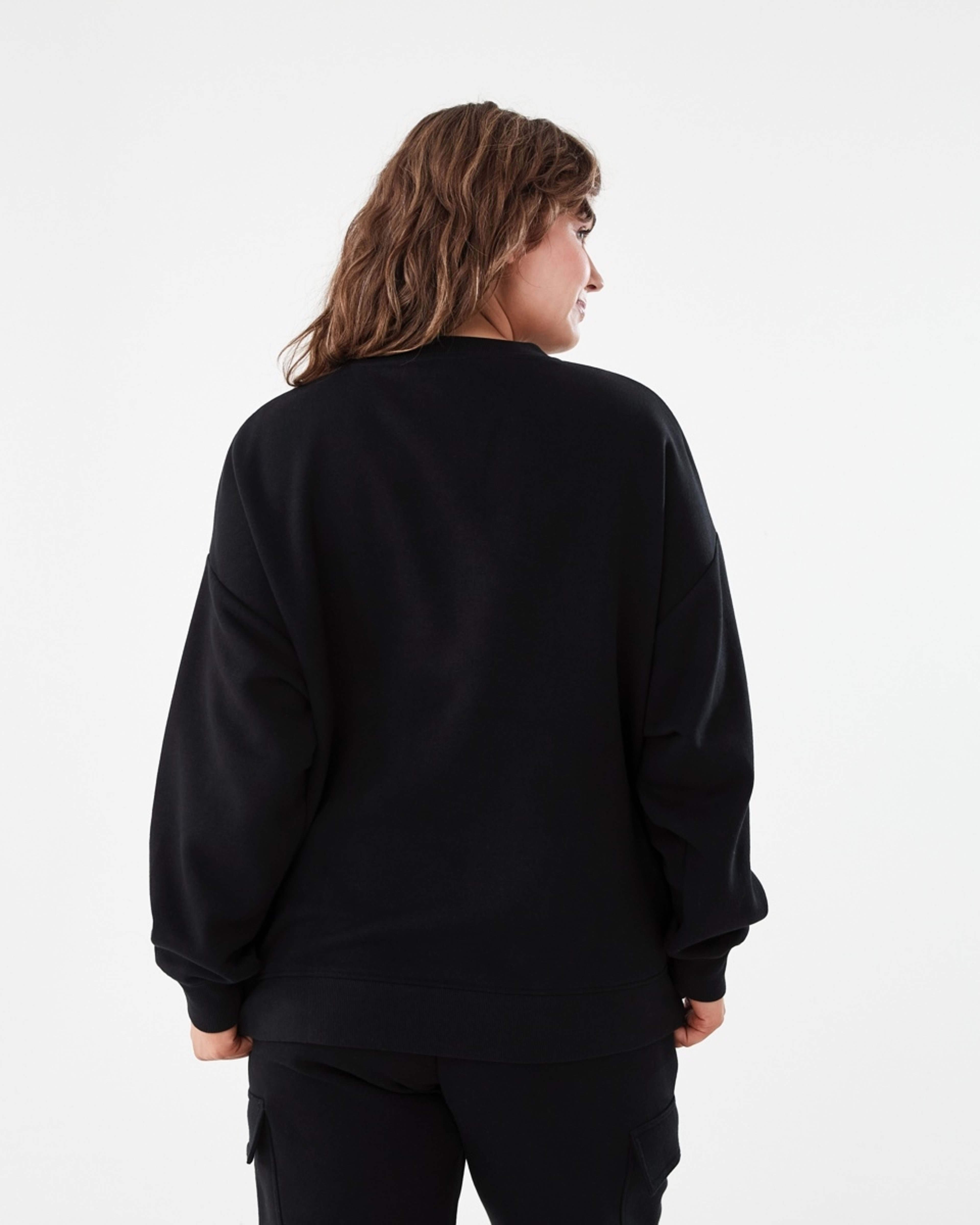 3 Oversized Crew Neck Sweatshirt Black, 3 of 6