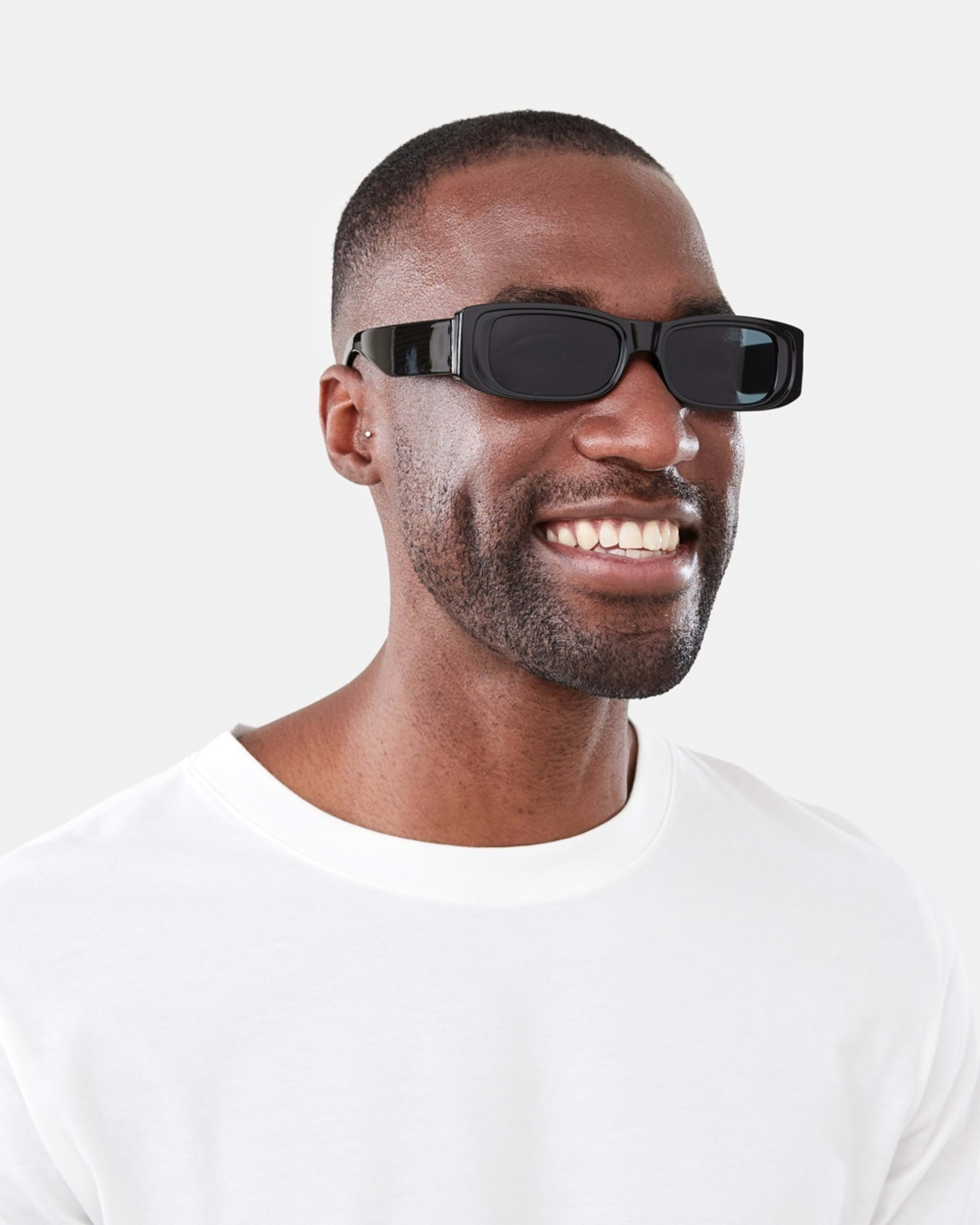 5 Classic Rectangular Sunglasses Black, 5 of 6