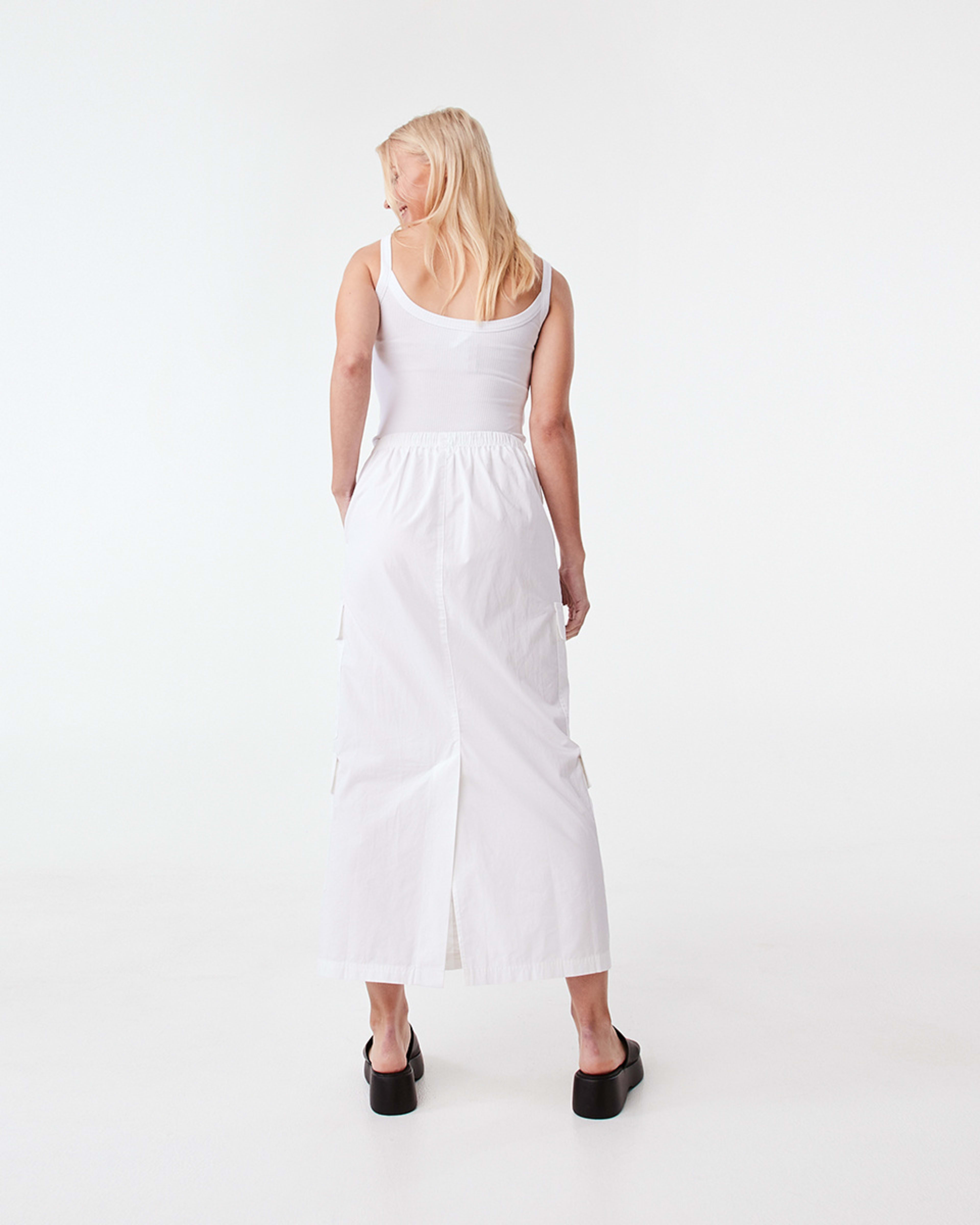 7 Sleeveless Rib Scoop Cami Top White, 7 of 9