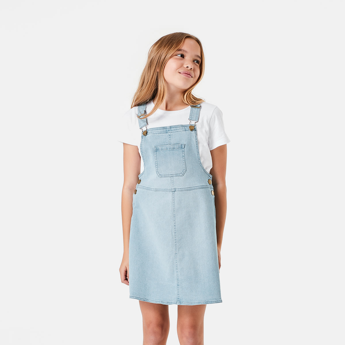 denim pinafore outfit