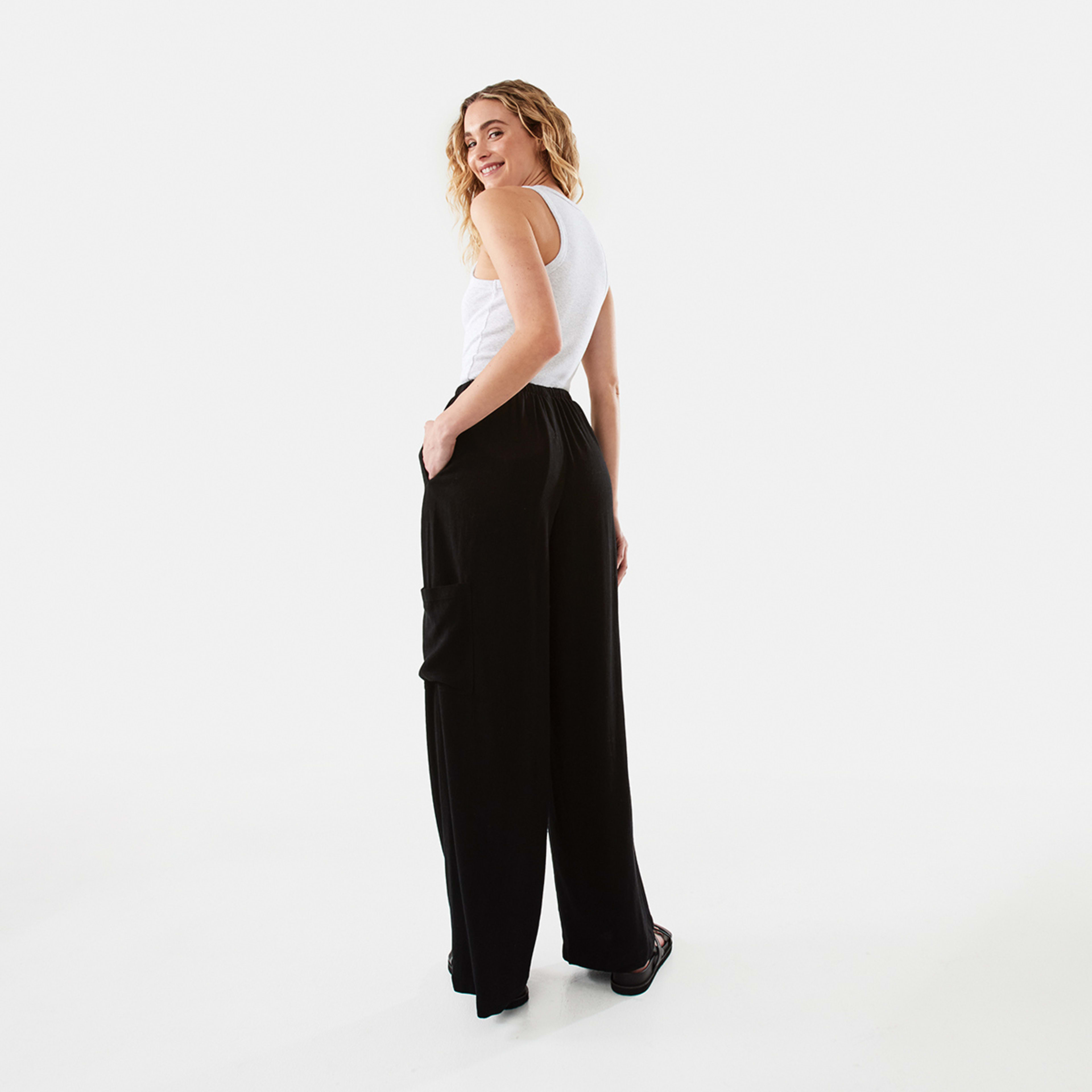 6 Textured Cargo Pants Black, 6 of 9