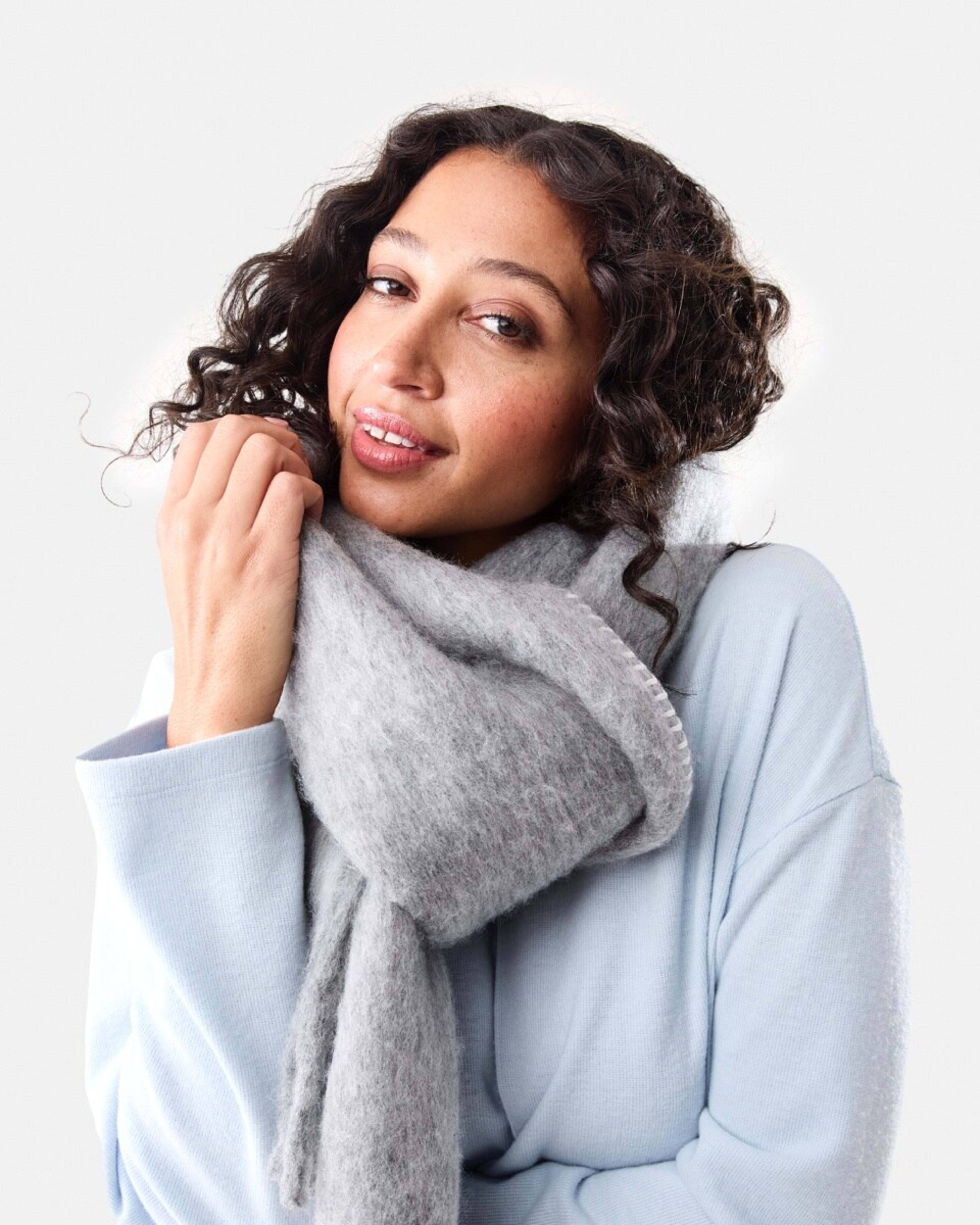 4 Blanket Stitch Scarf Grey Marle, 4 of 5