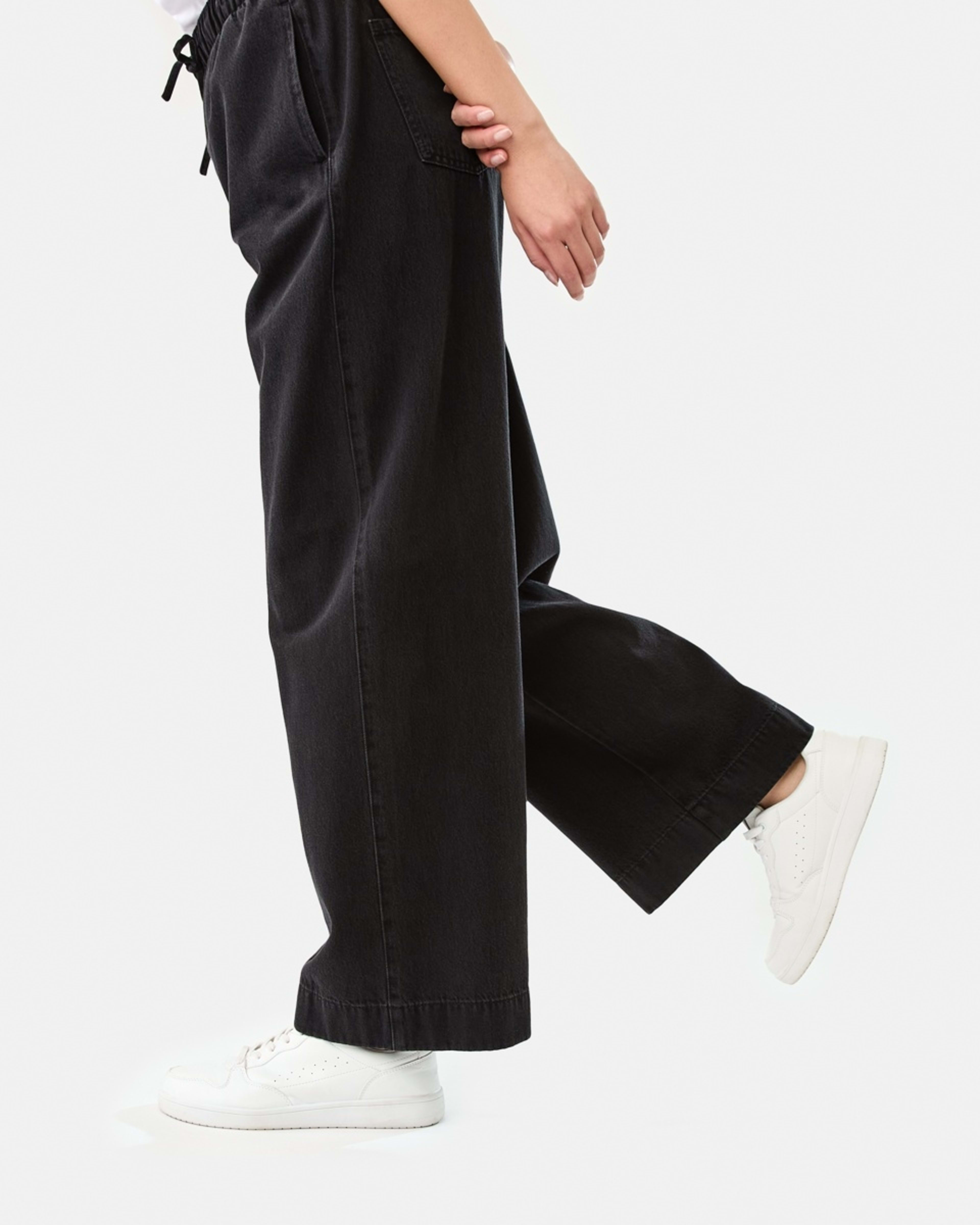 9 Comfort Wide Leg Jeans BLACK WASH, 9 of 9