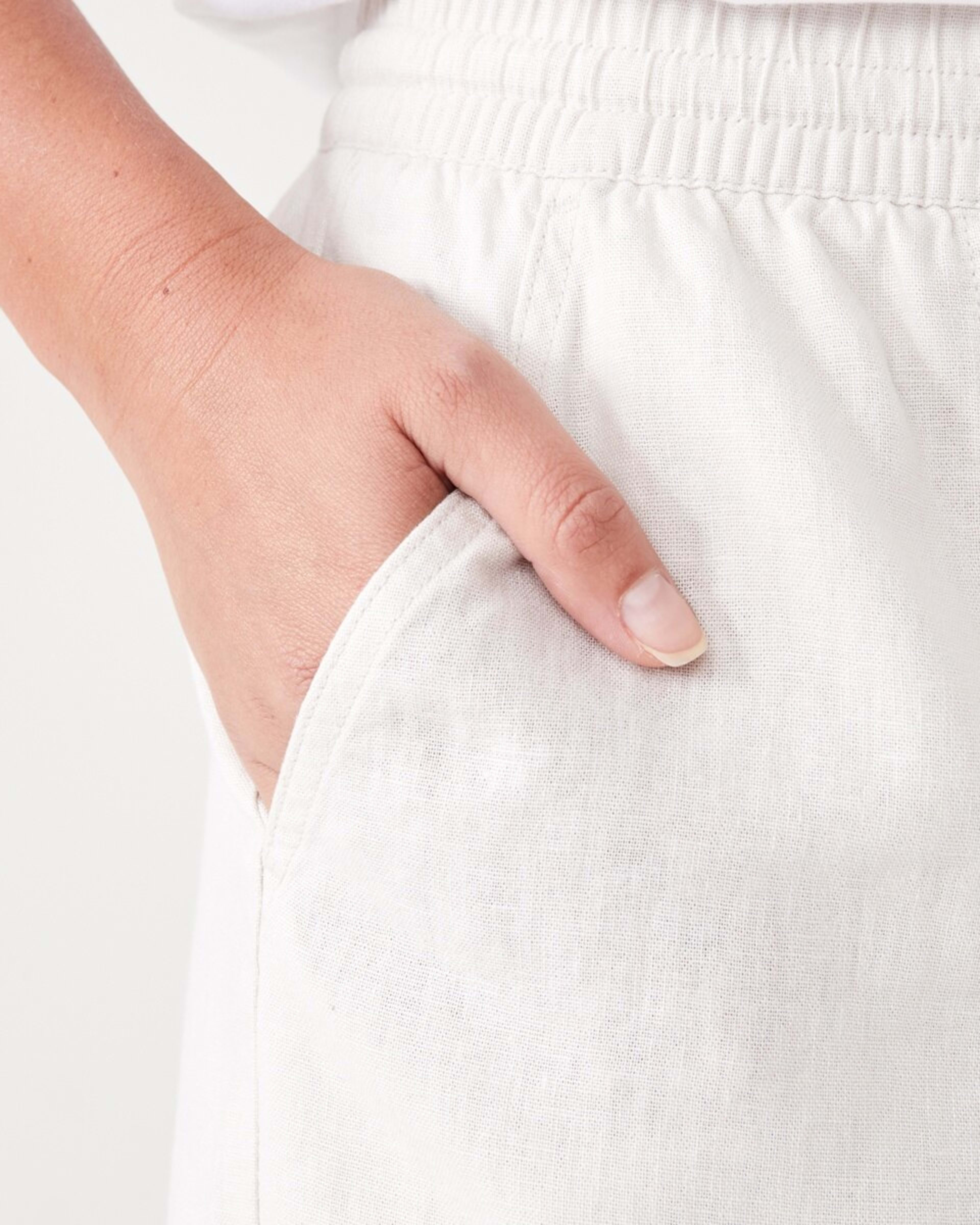 5 Linen Blend Patch Pocket Shorts NATURAL BEIGE, 5 of 6