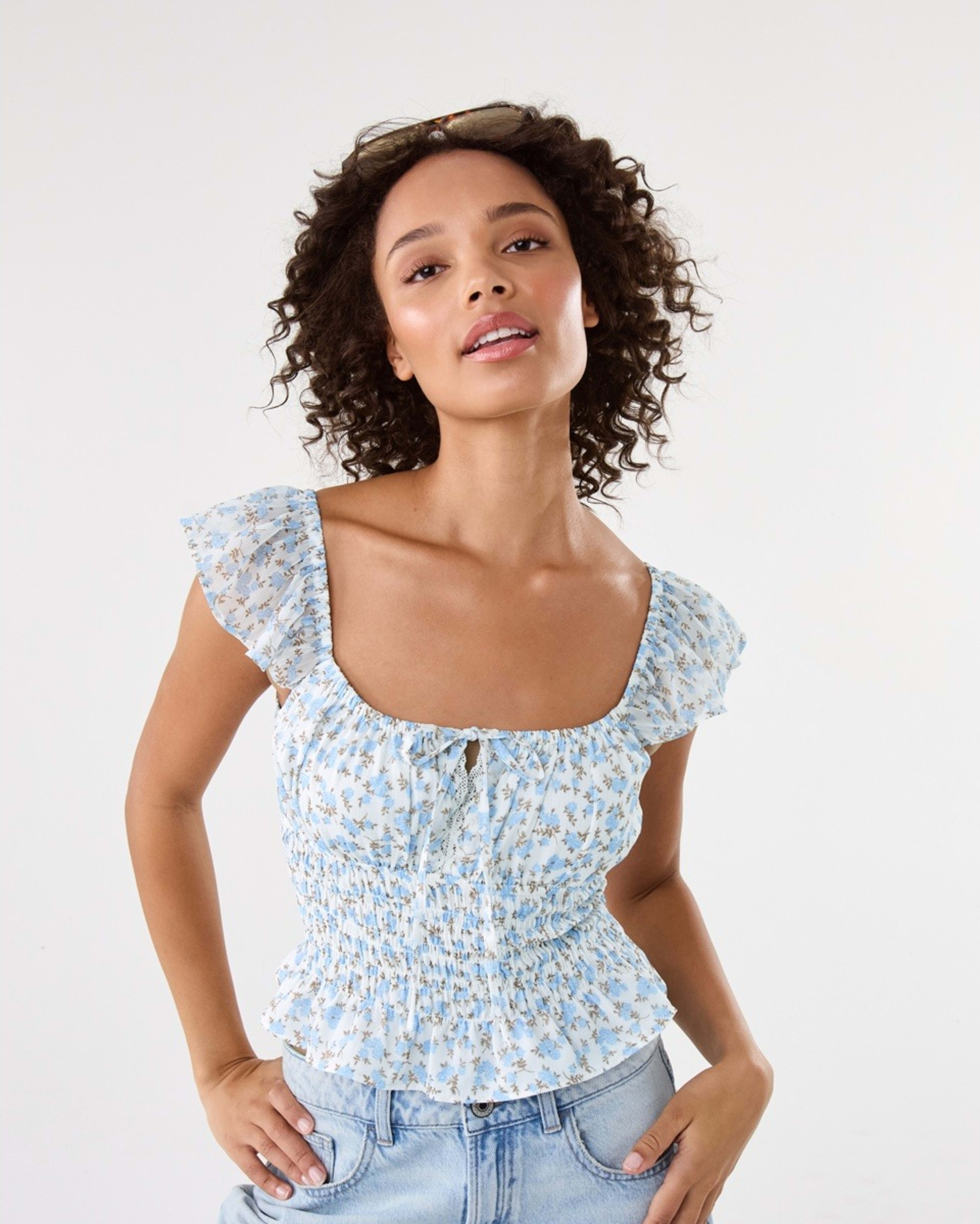 1 Tie Front Boho Top Blu Floral, 1 of 7