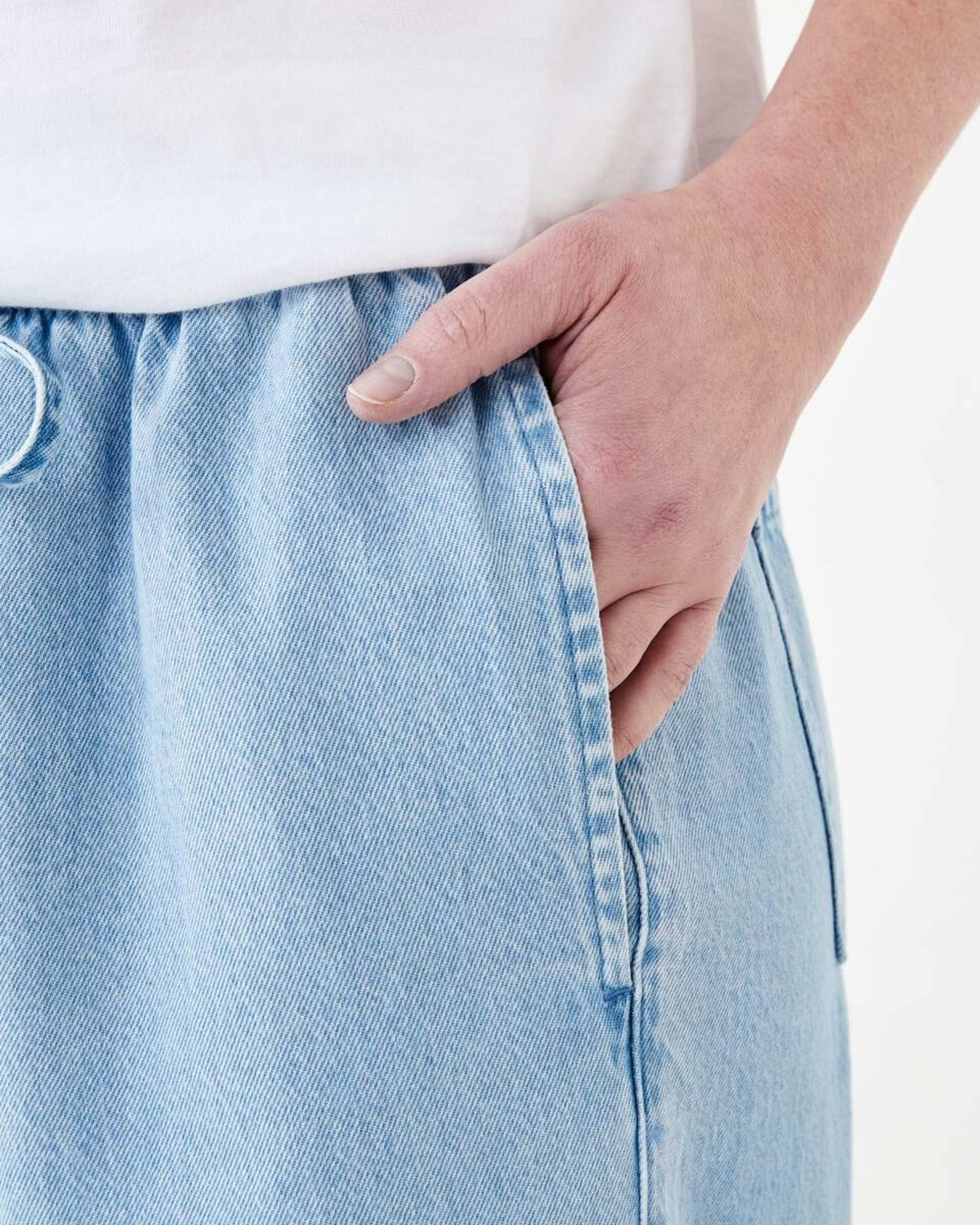 5 Comfort Wide Leg Jeans LIGHT DENIM WASH, 5 of 5