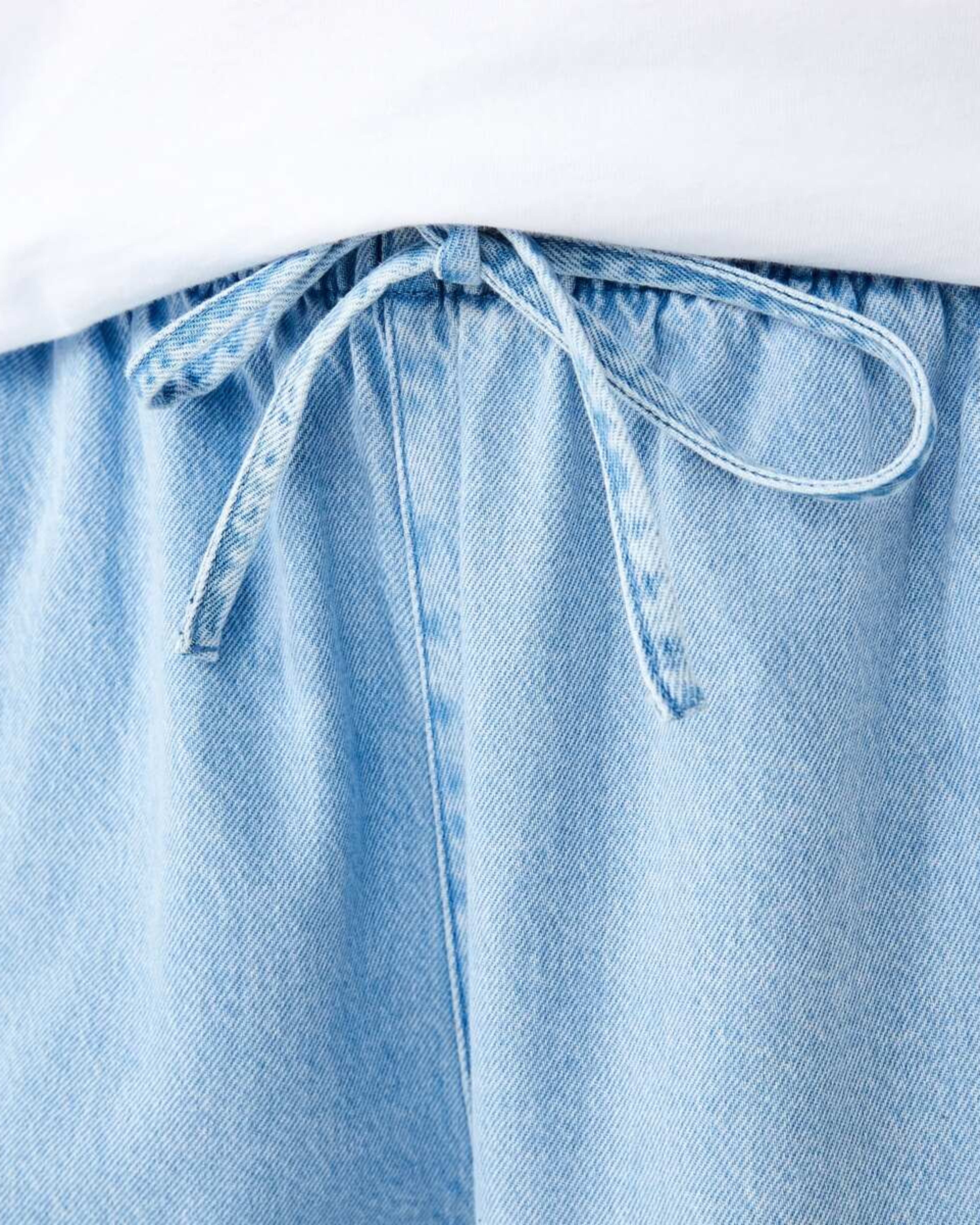 4 Comfort Wide Leg Jeans LIGHT DENIM WASH, 4 of 5