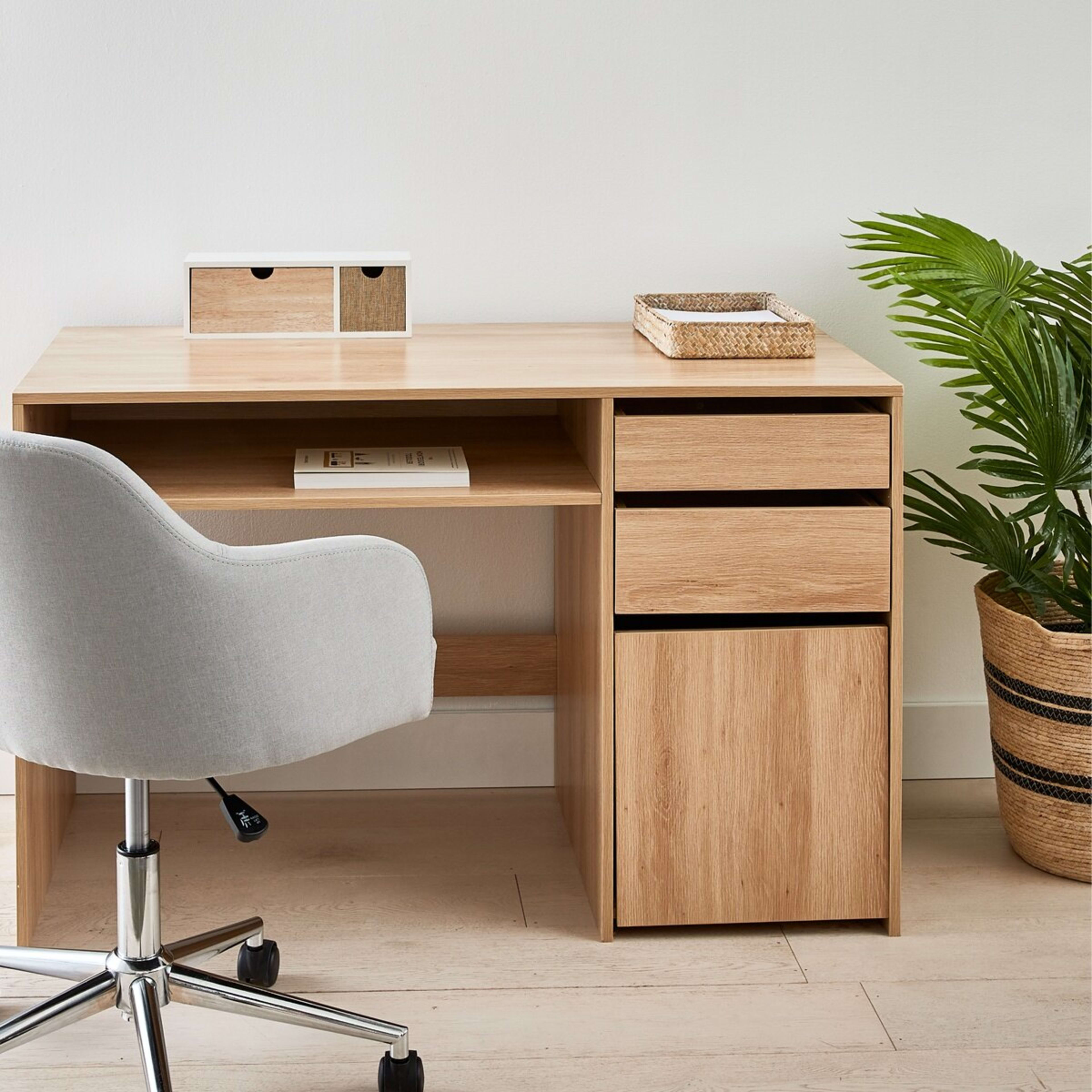 1 Desk with Storage - Oak
