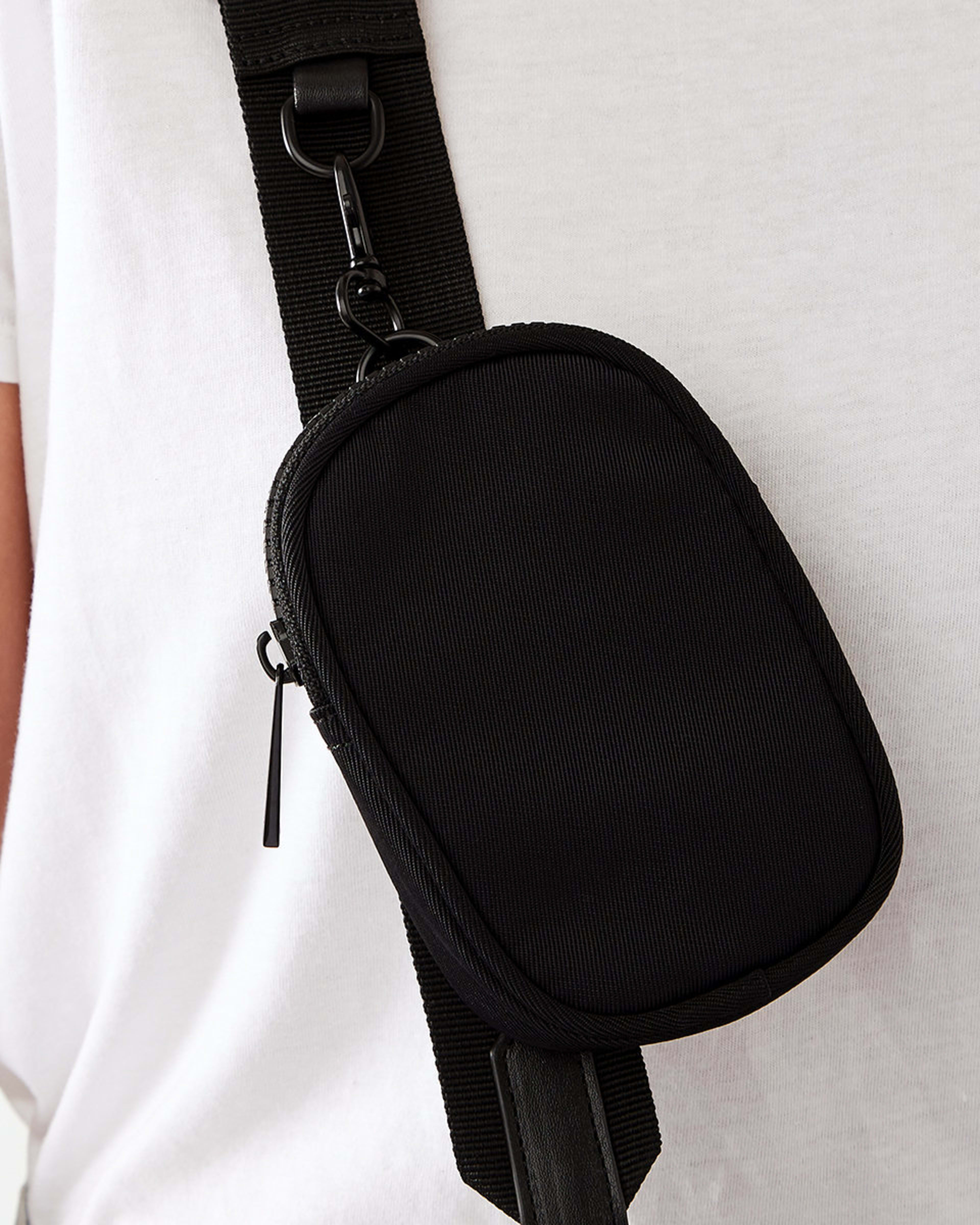 6 Urban Utility Crossbody Bag Black, 6 of 7